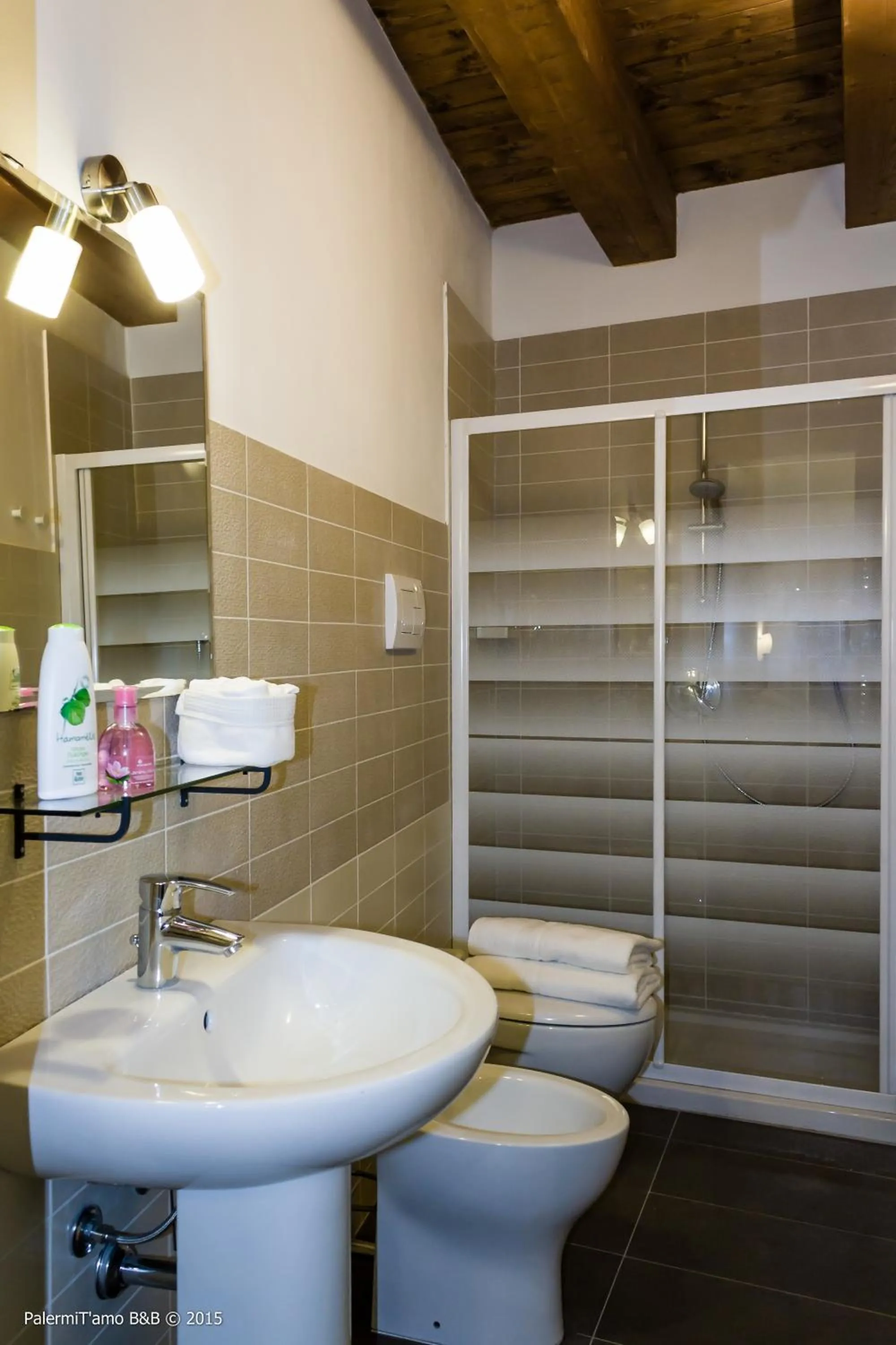 Bathroom in PalermiT'Amo