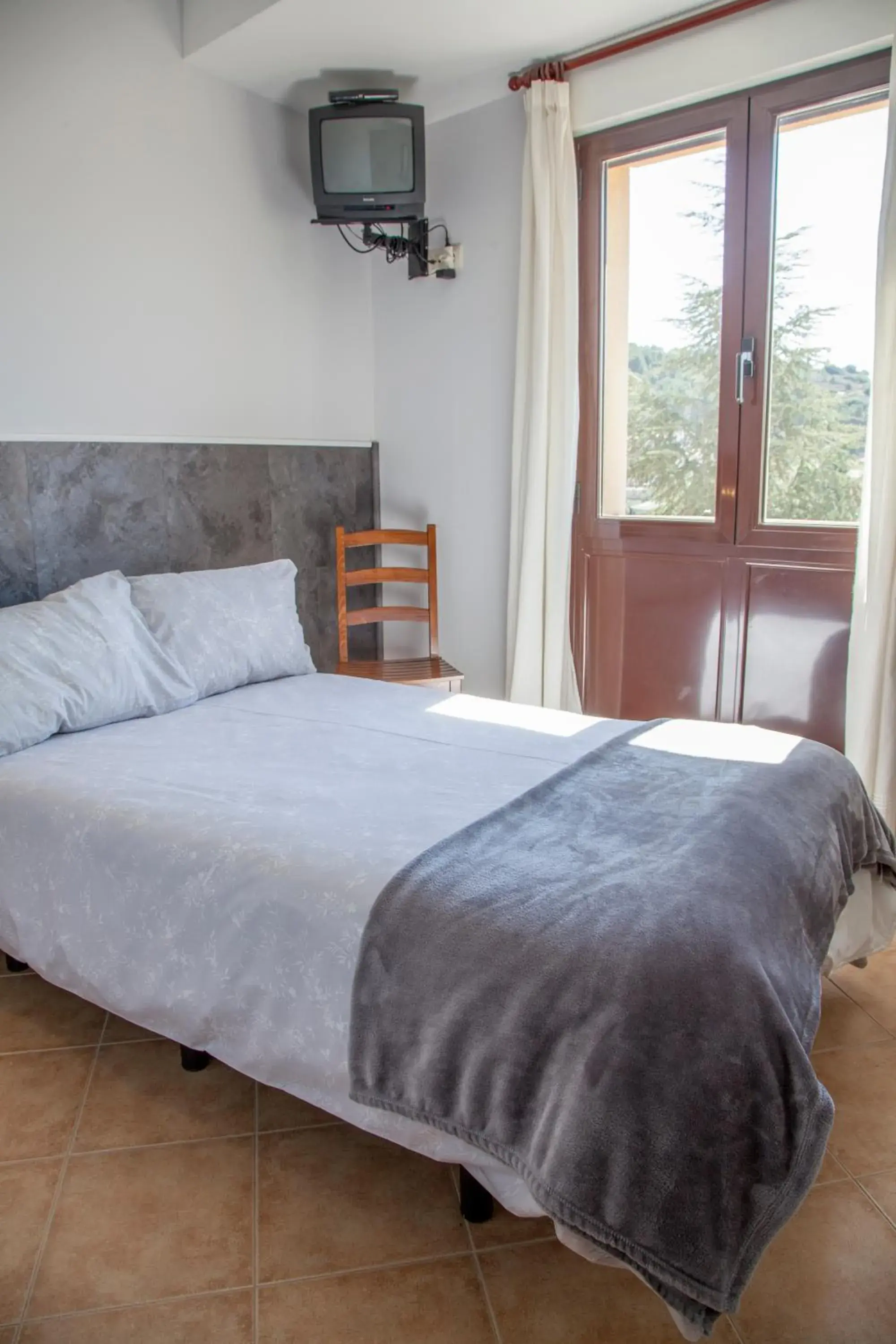 Single Room in Hotel Mayno Single Room in Hotel Mayno