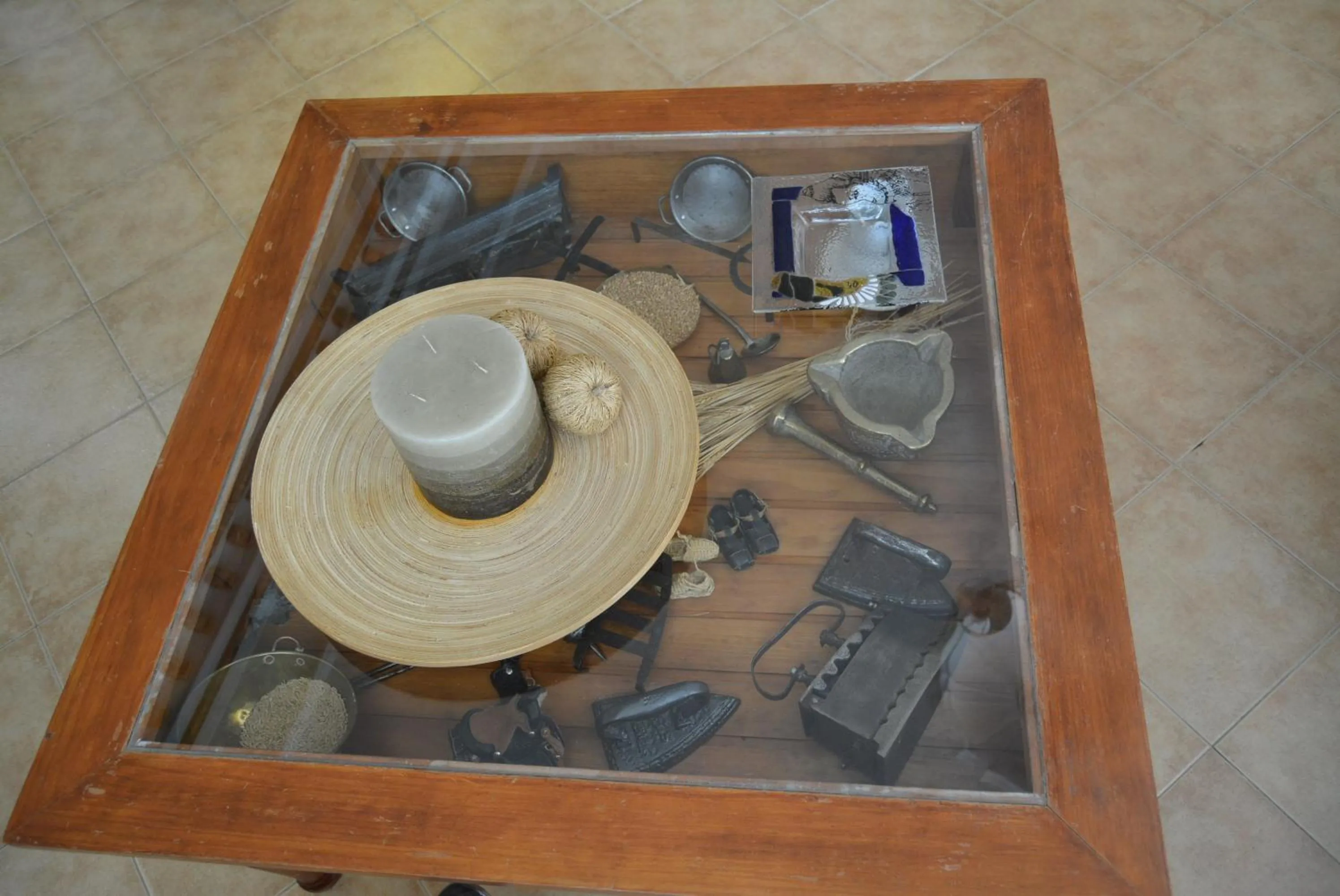 Decorative detail in Hotel Mayno