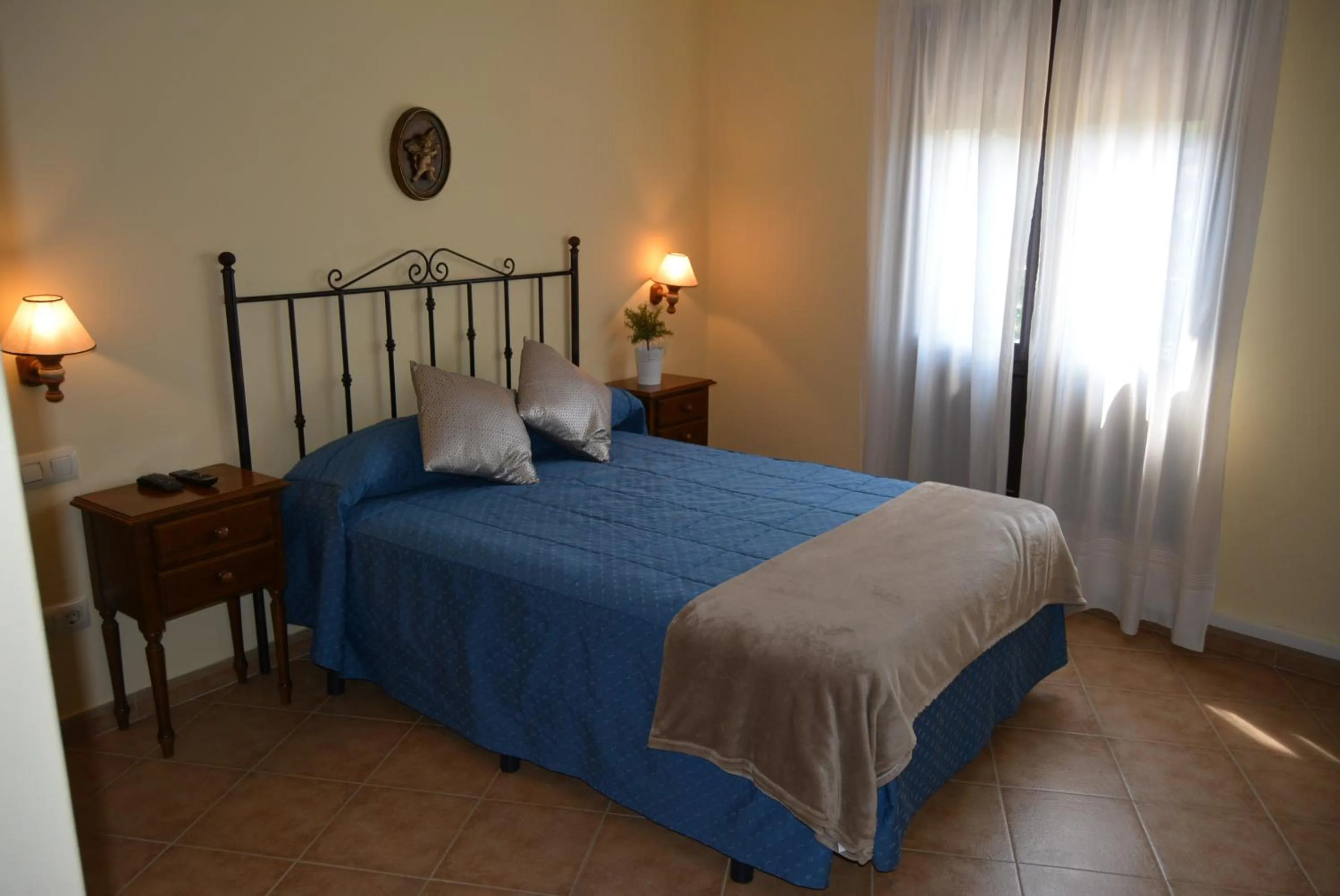 Decorative detail, Bed in Hotel Mayno