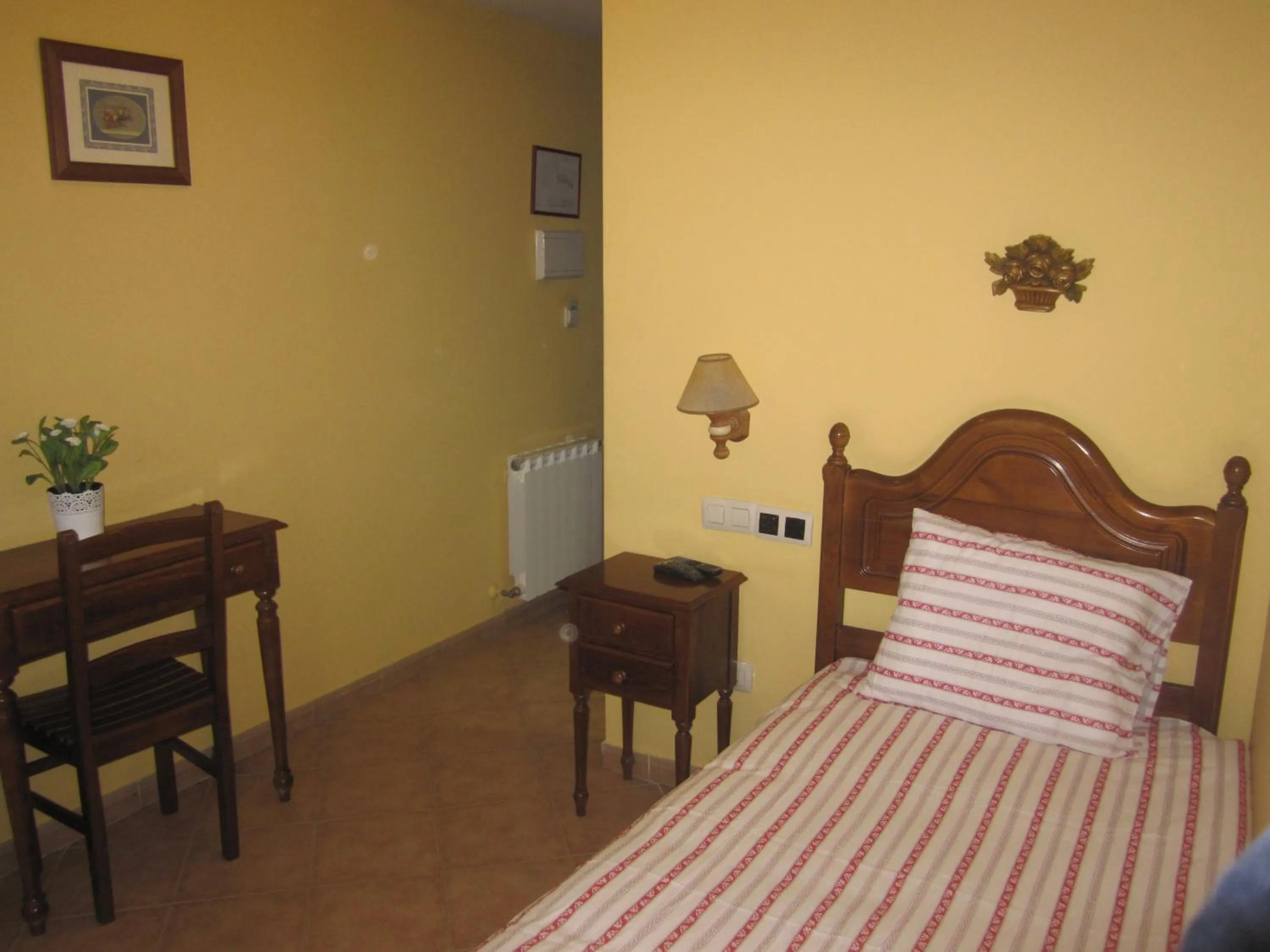 Bedroom, Bed in Hotel Mayno