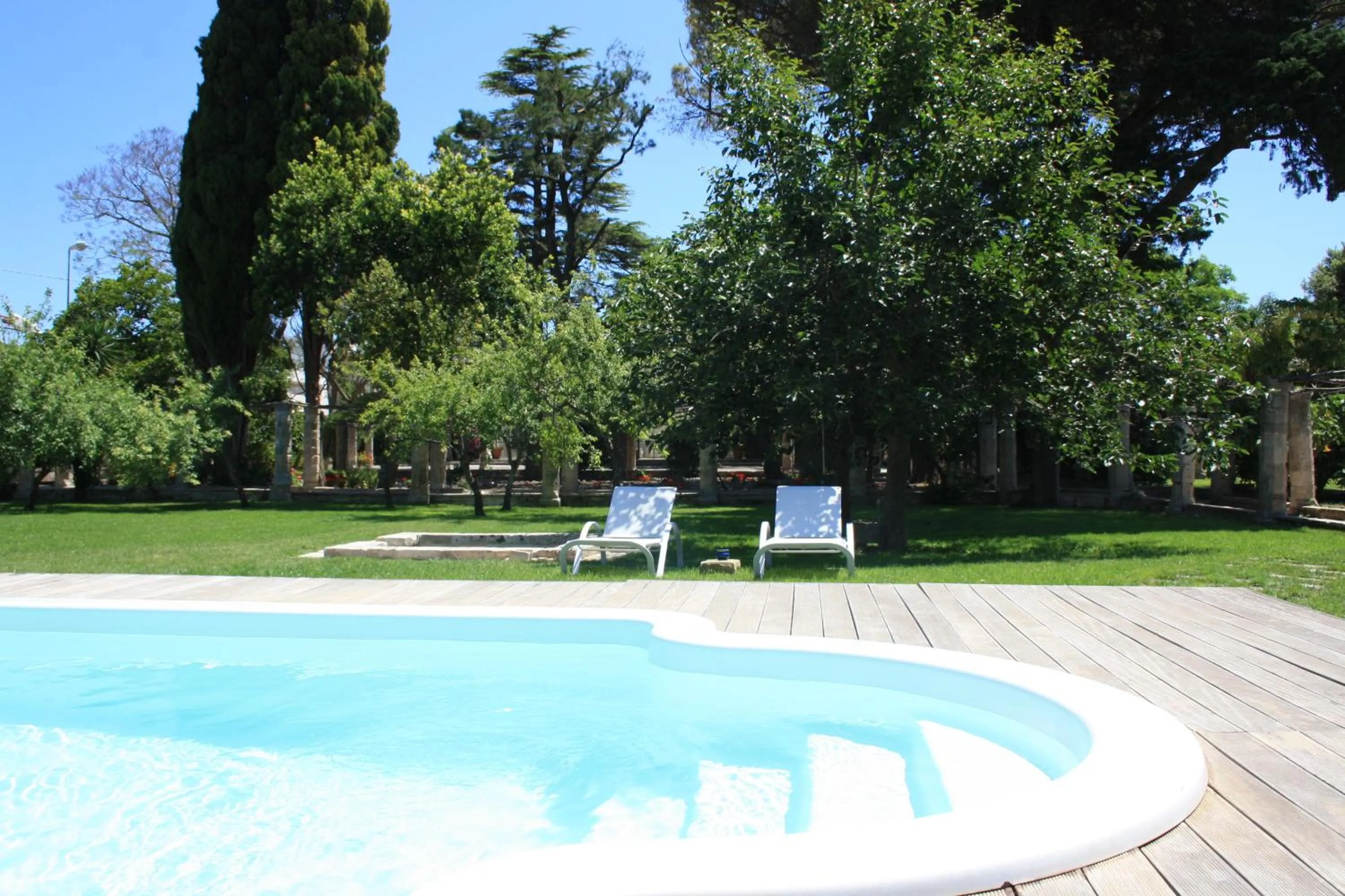 Swimming pool in Castello di Casamassella - Marea Stays Collection