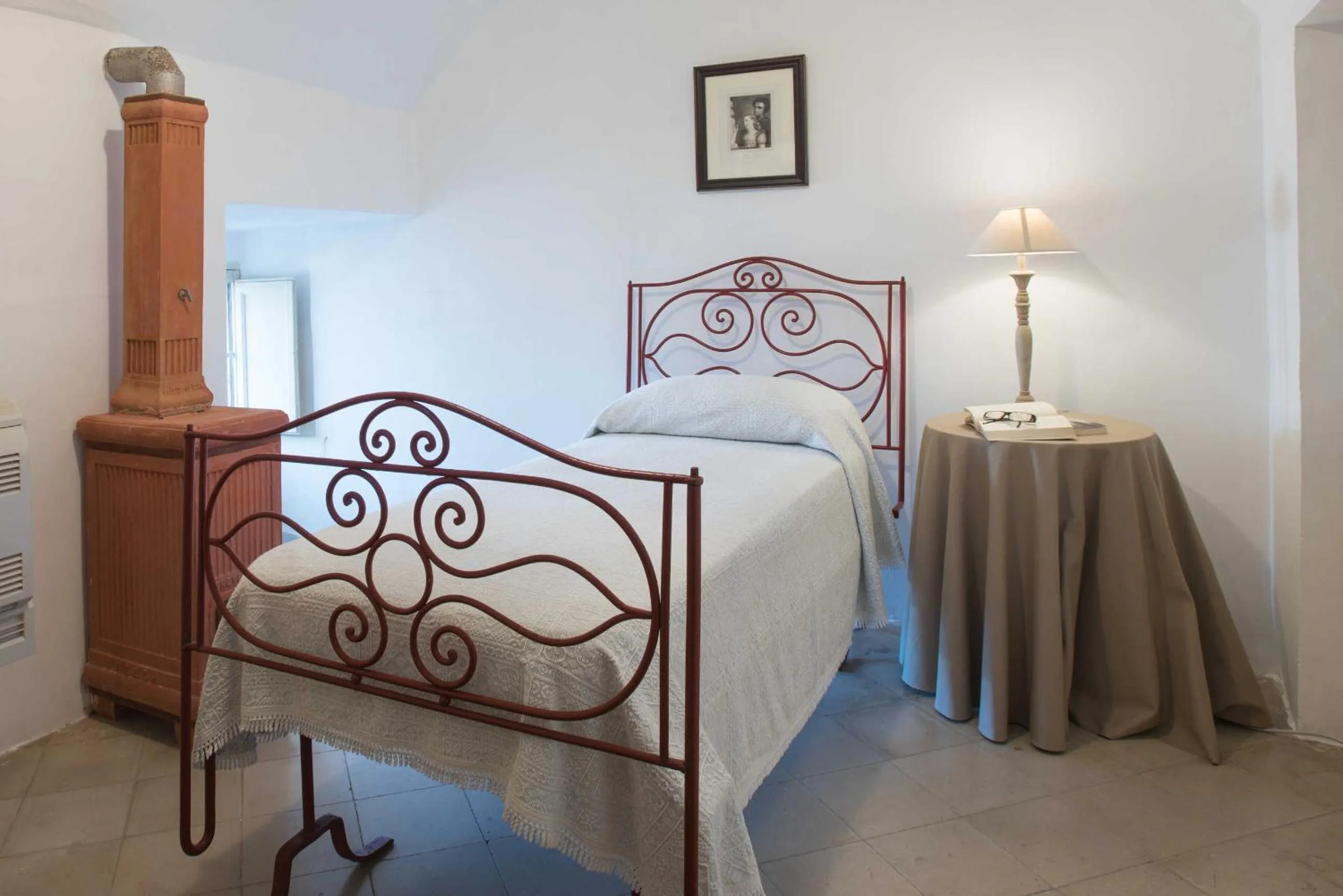 Bedroom in Castello di Casamassella - Marea Stays Collection