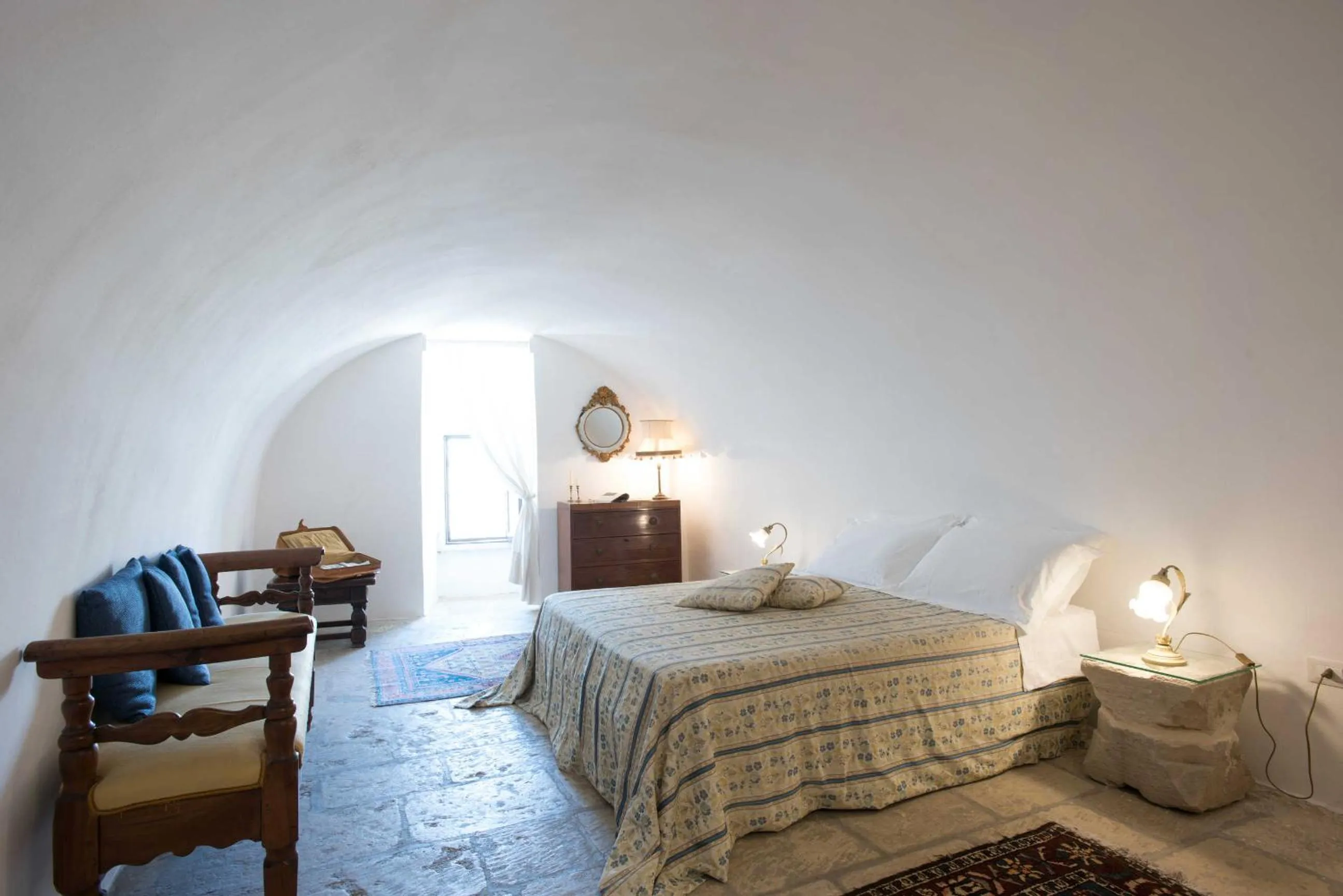 Photo of the whole room in Castello di Casamassella - Marea Stays Collection