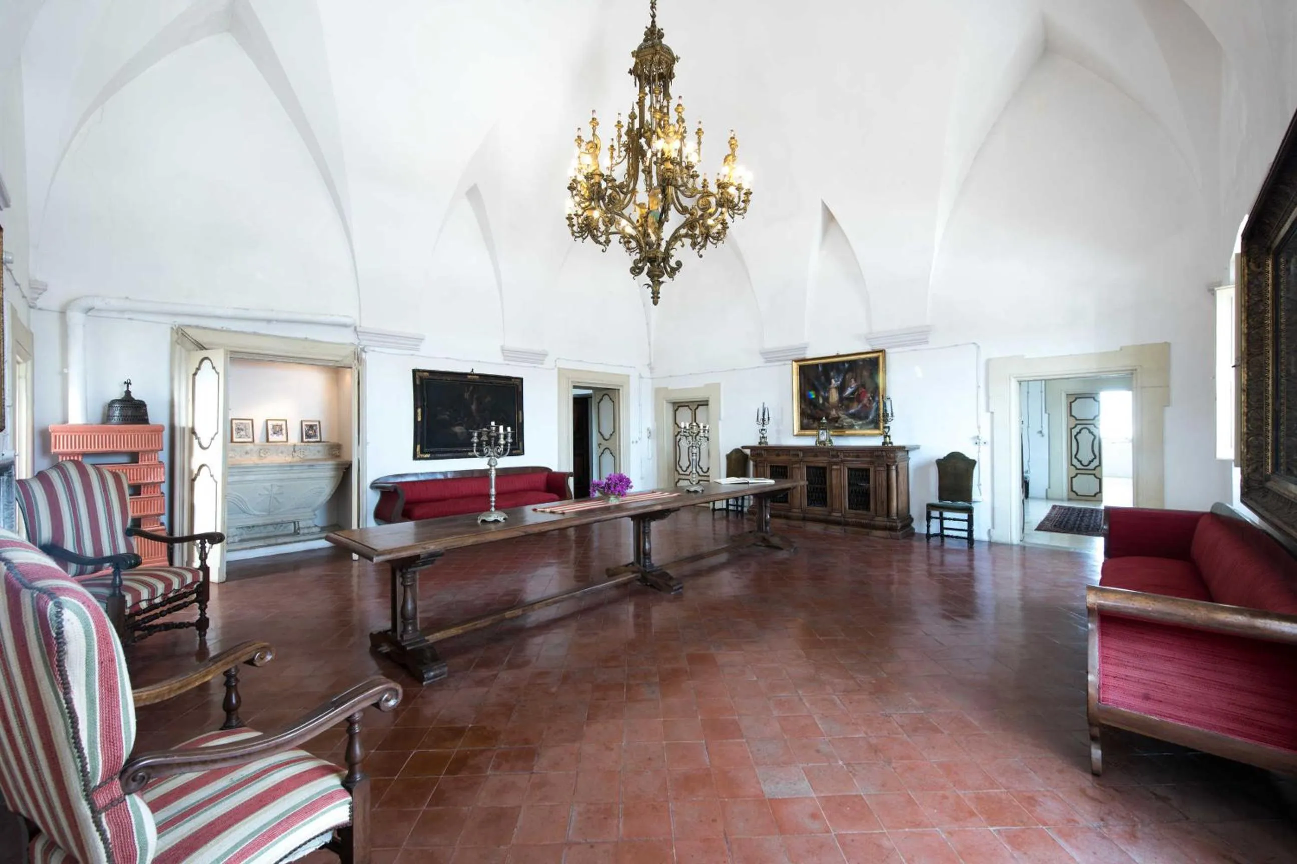 Area and facilities in Castello di Casamassella - Marea Stays Collection