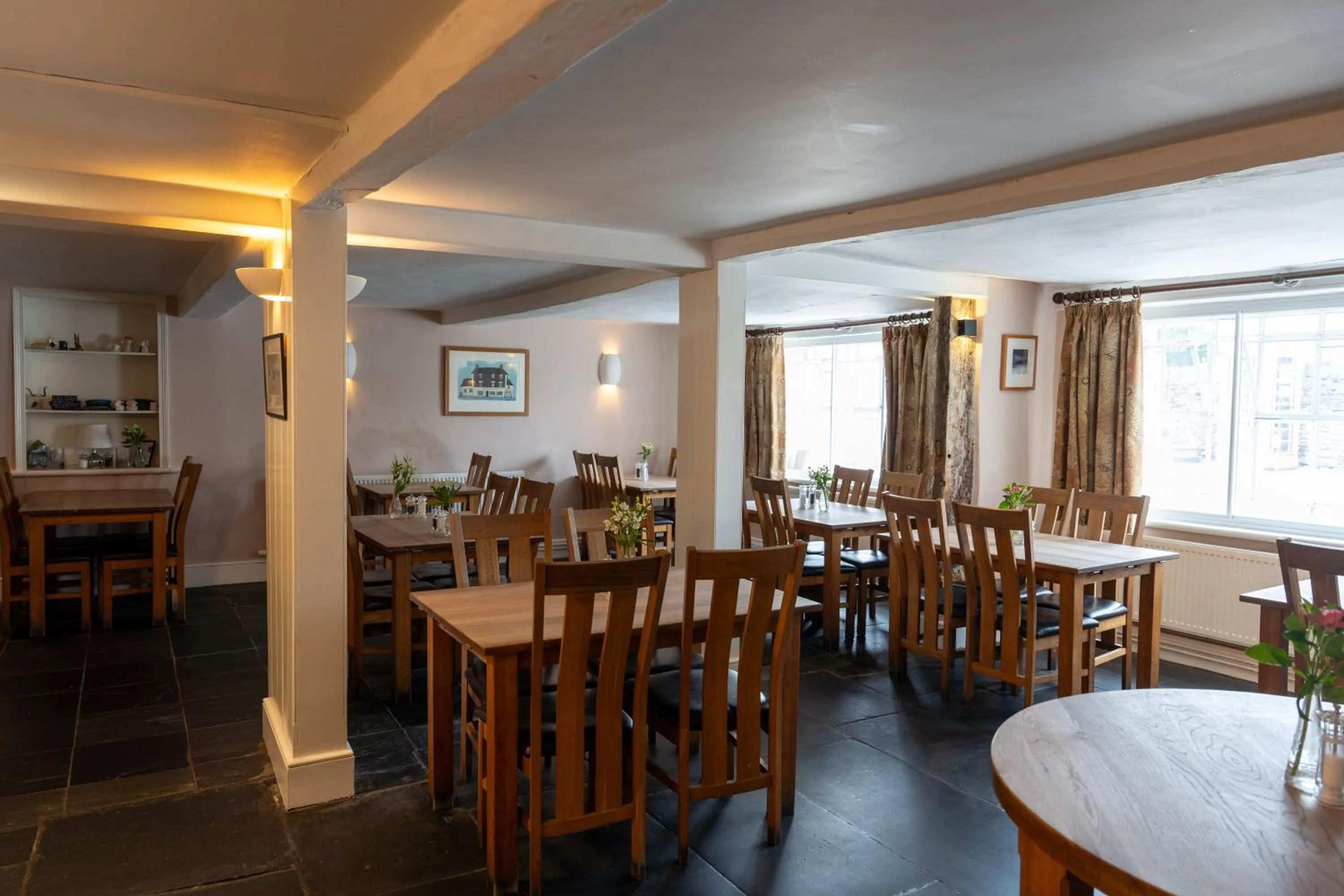 Restaurant/places to eat in Glan Yr Afon