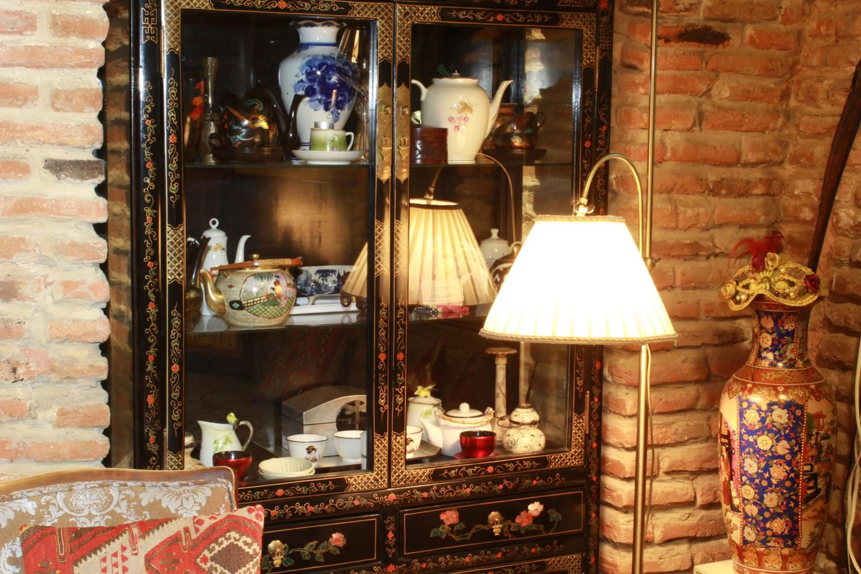 Decorative detail in Vinotel Boutique Hotel