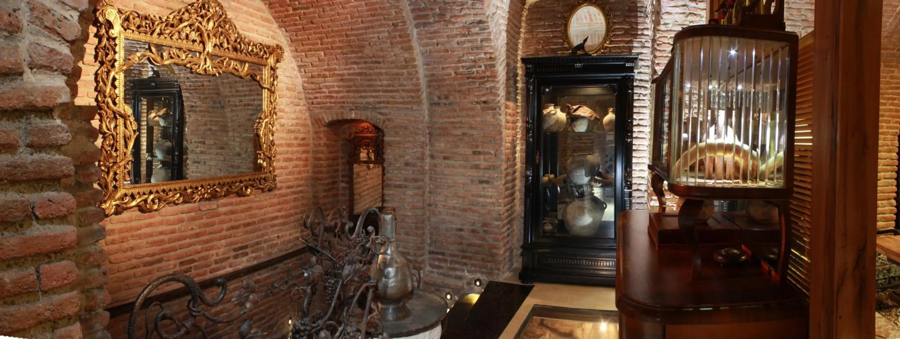 Food and drinks in Vinotel Boutique Hotel