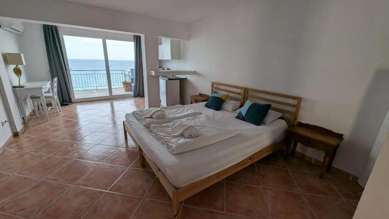 Suite with Terrace and Sea View in Amena Mar Hotel