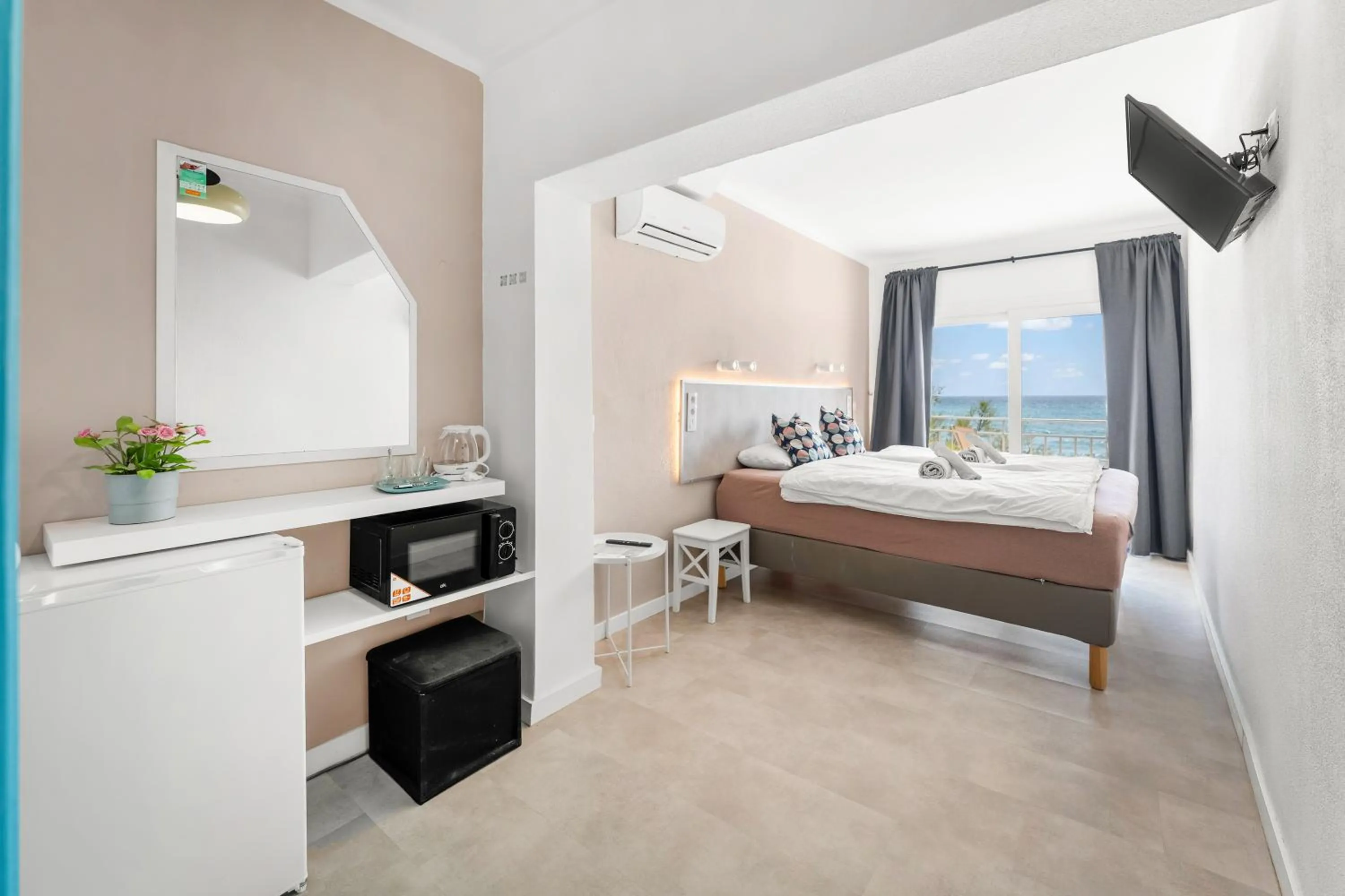 Bed in Amena Mar Hotel