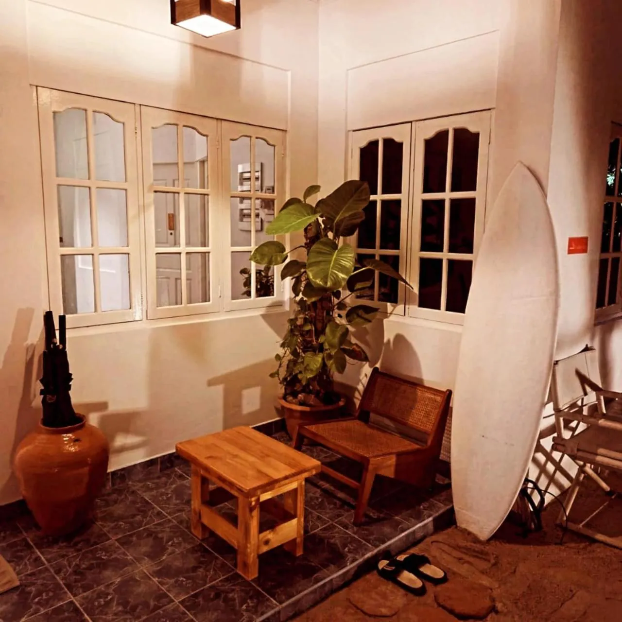 Property building in Bahaaru Villa Surf and Stay