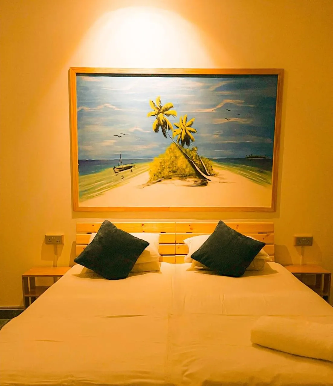 Property building, Bed in Bahaaru Villa Surf and Stay