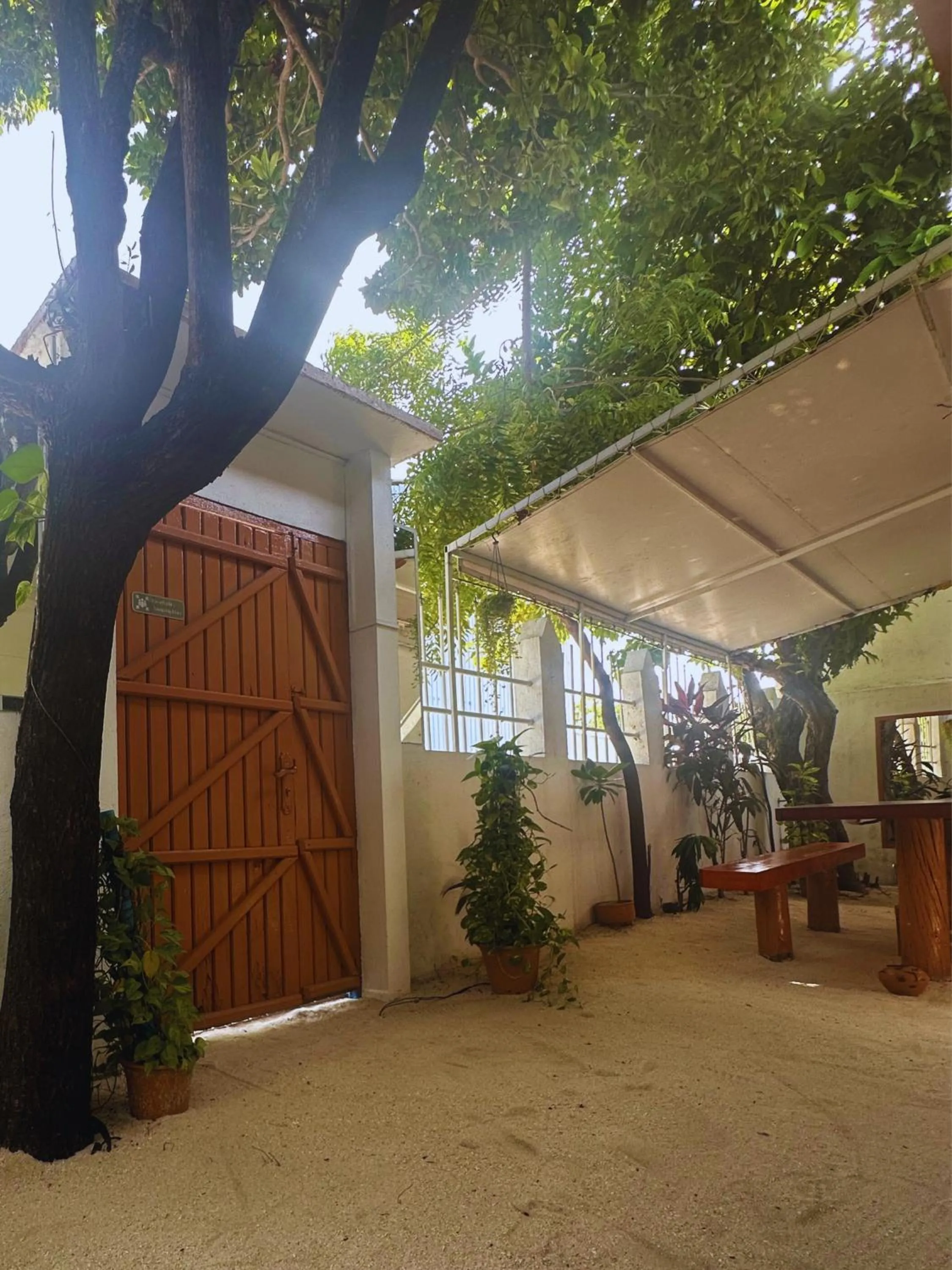 Property building in Bahaaru Villa Surf and Stay