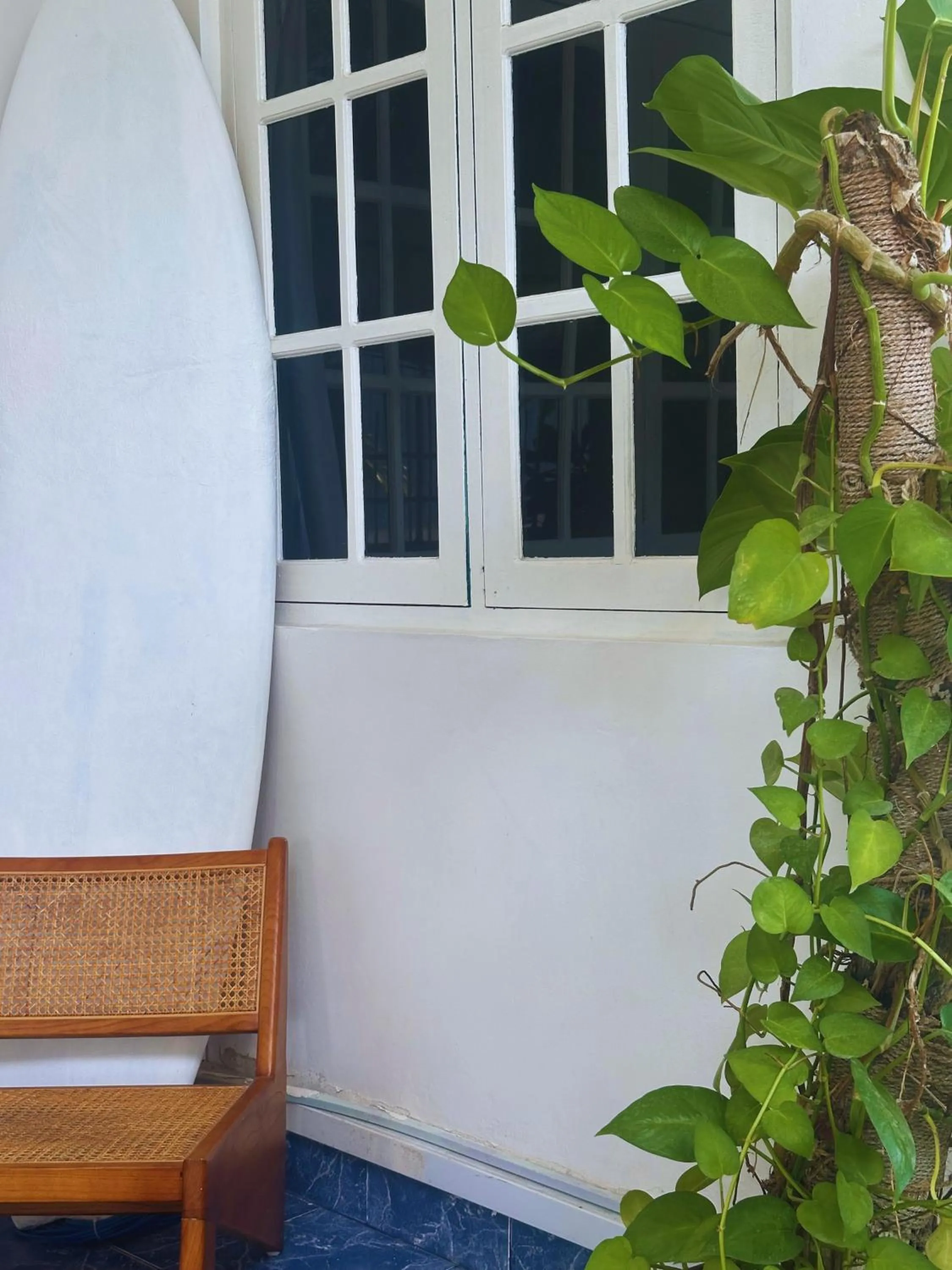 Living room in Bahaaru Villa Surf and Stay