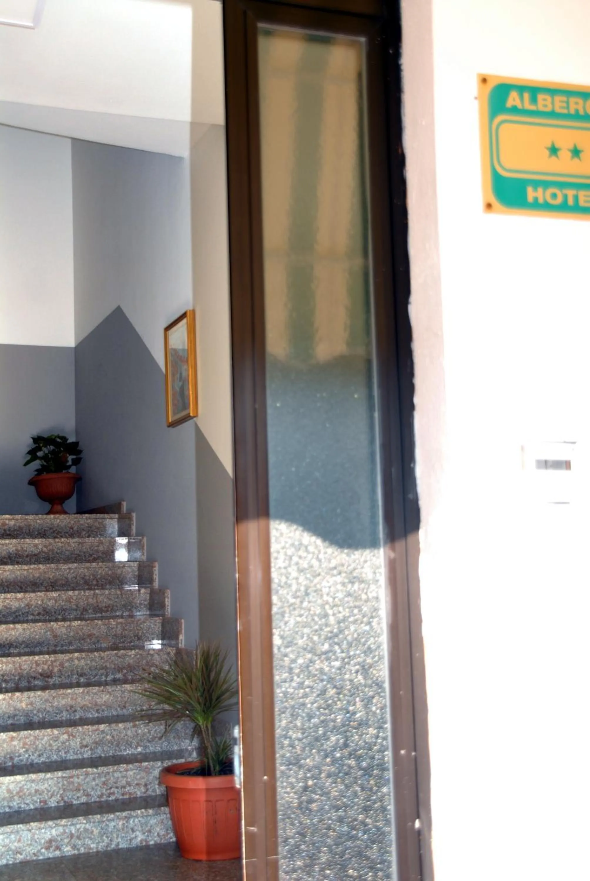 Facade/entrance in Hotel Ristorante Il Calipso by Mago