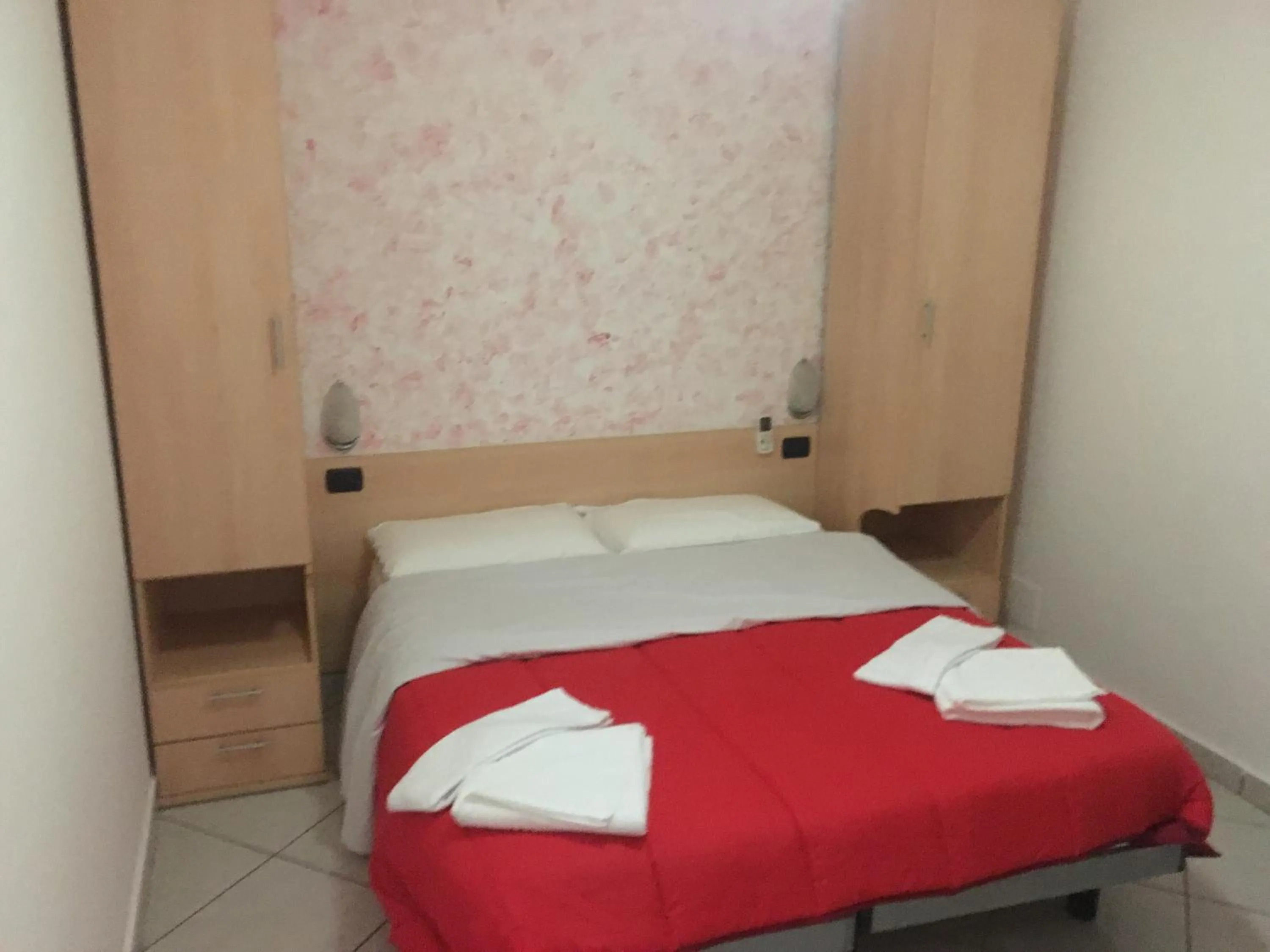 Bed in Hotel Ristorante Il Calipso by Mago