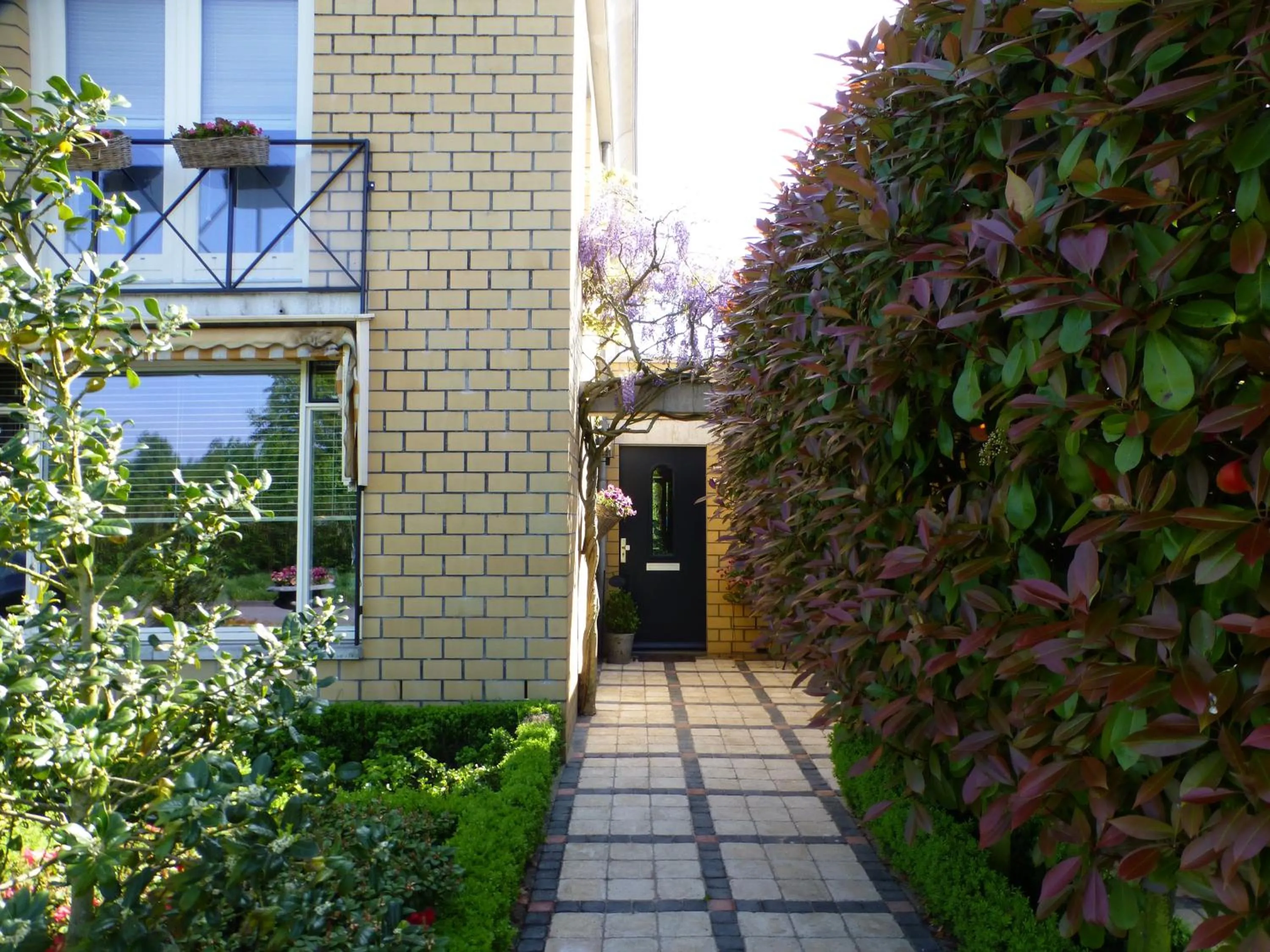 Facade/entrance in B&B Le Bon Vivant Eindhoven