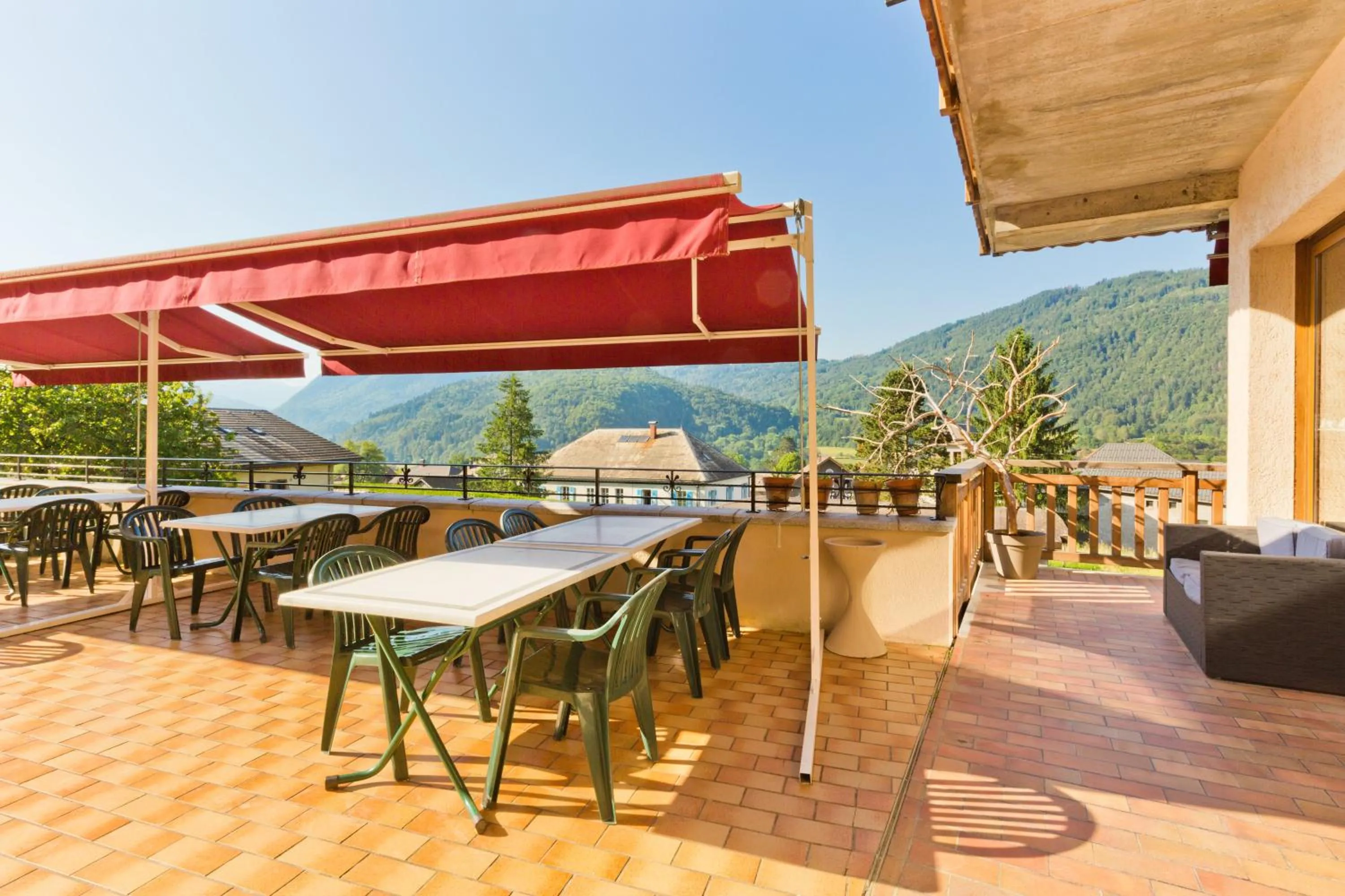 Restaurant/places to eat in Accueil Savoyard