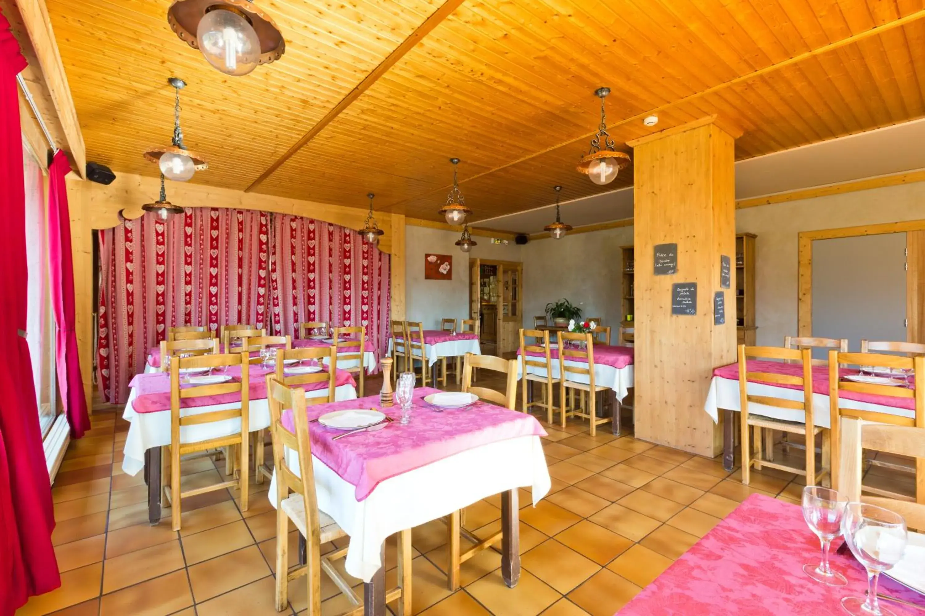 Restaurant/places to eat in Accueil Savoyard Restaurant/places to eat in Accueil Savoyard