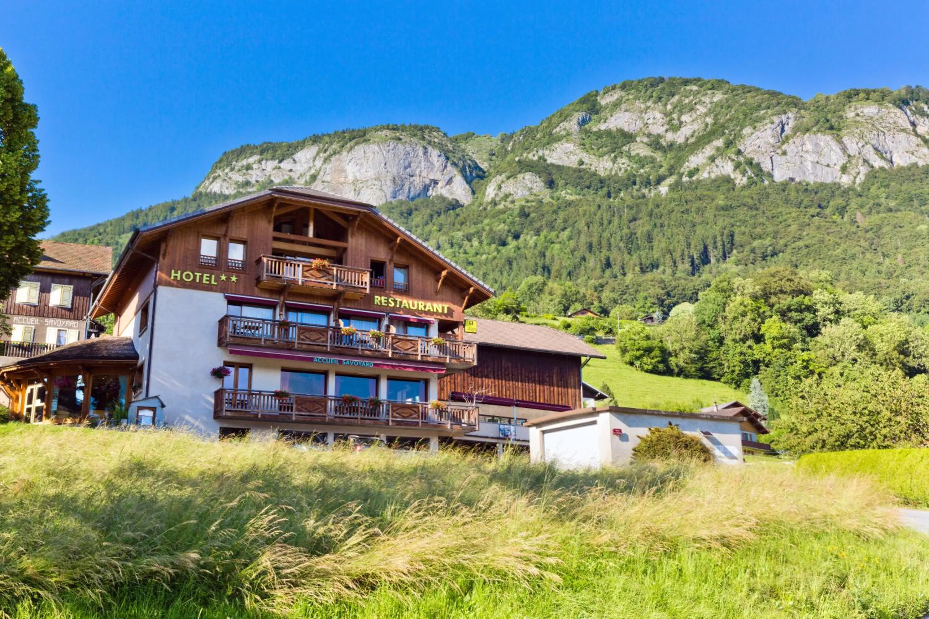 Property building in Accueil Savoyard