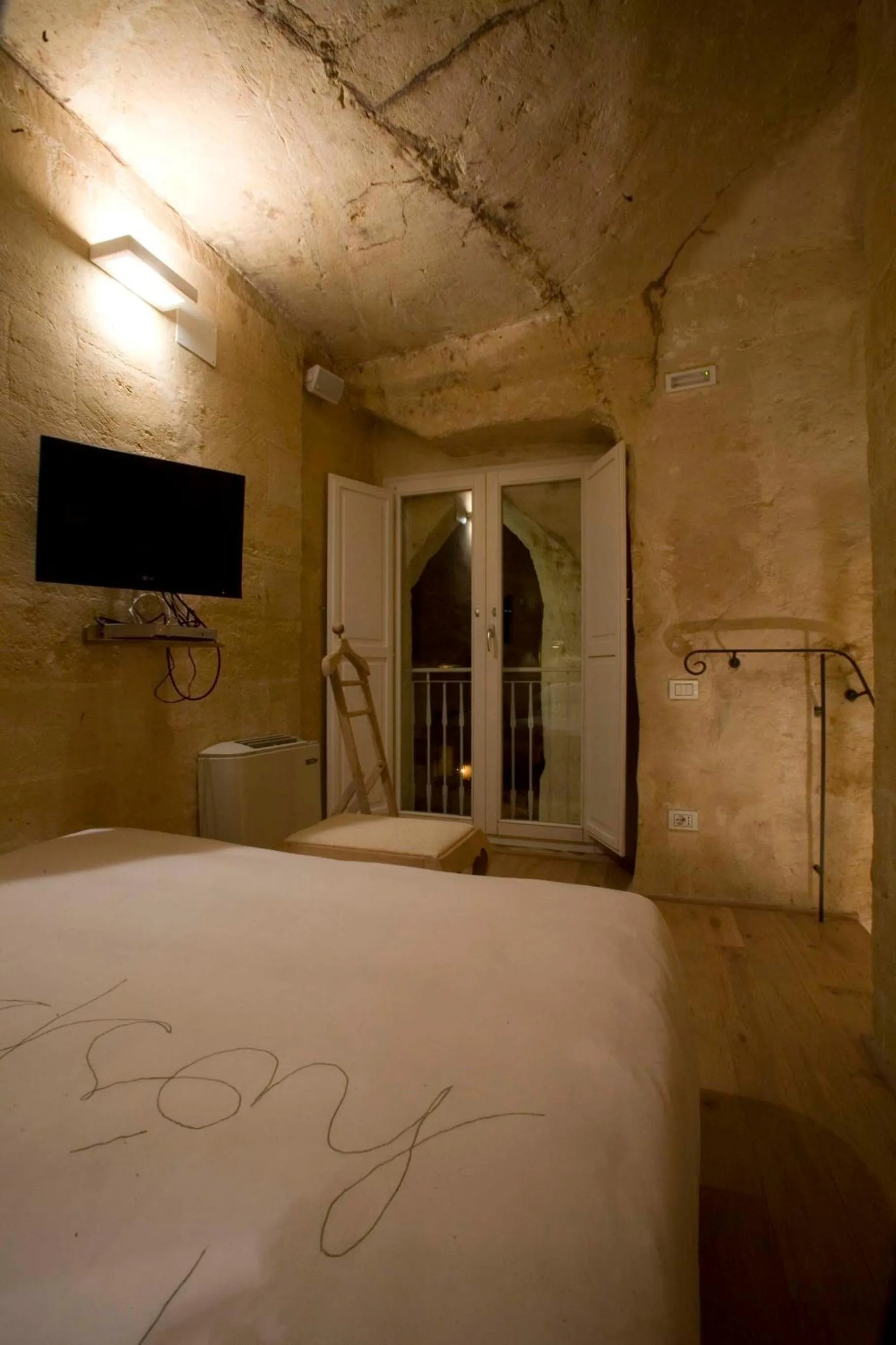 Bedroom, Bed in L'Hotel In Pietra