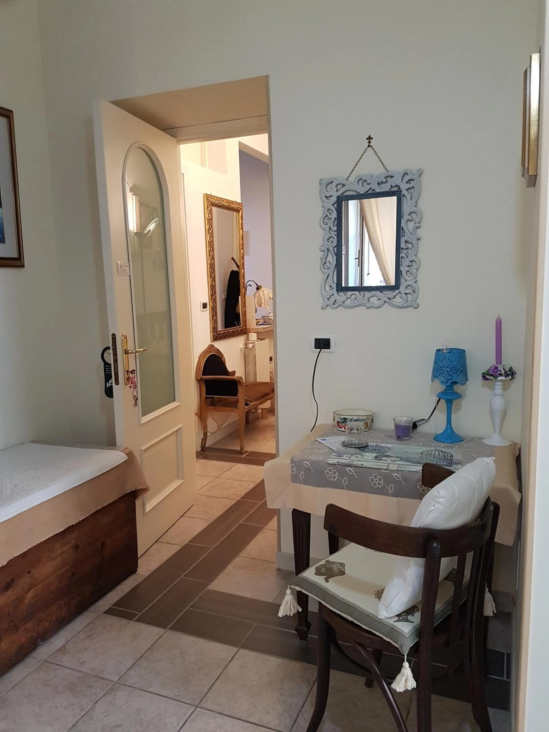 Decorative detail, Bed in Da Agnese Locazioni brevi