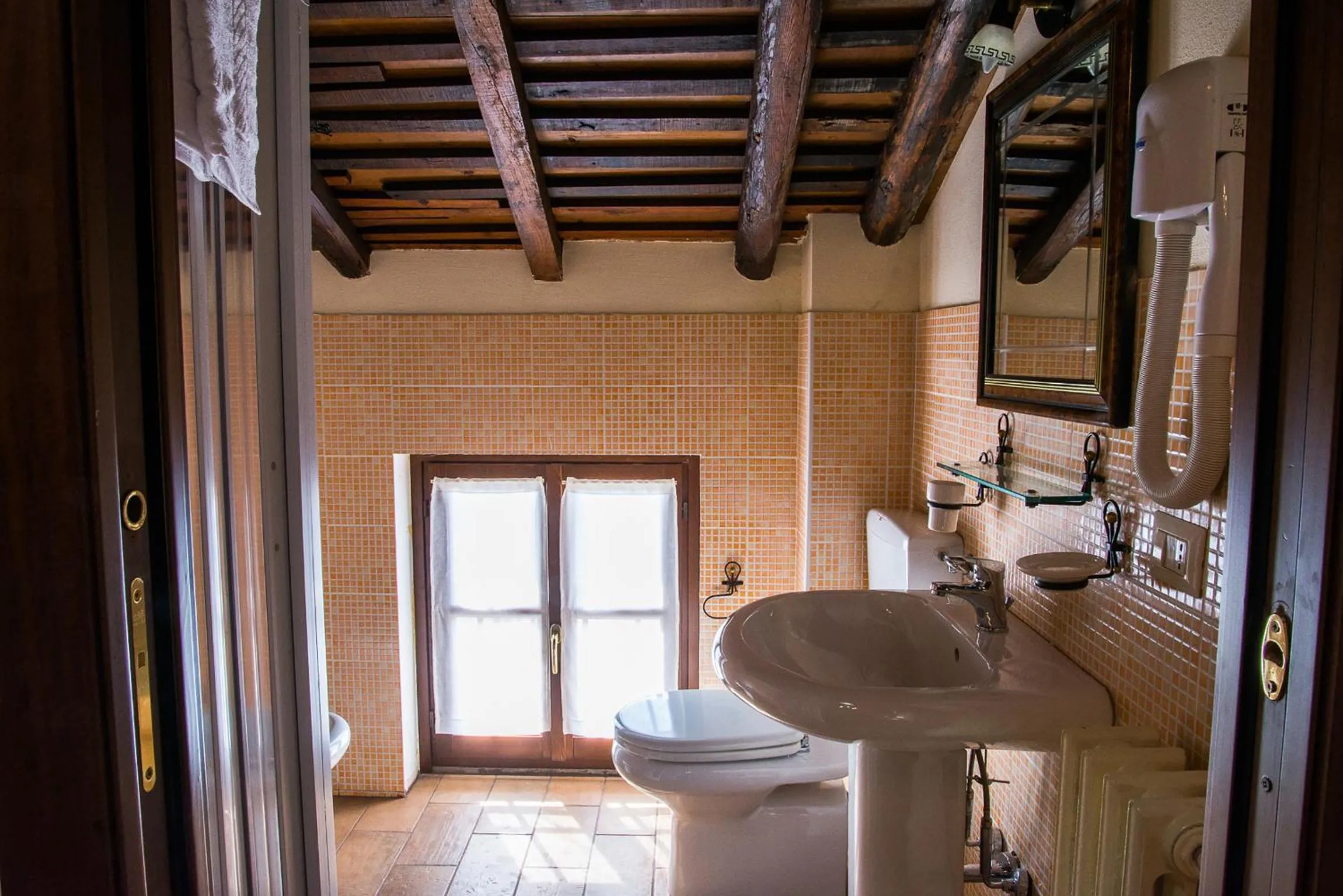 Quadruple Room with Private Bathroom in Agriturismo La Brezza