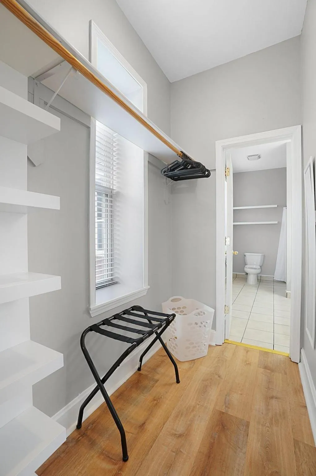 Spacious 3-Bedroom with King Bed & Prime Location