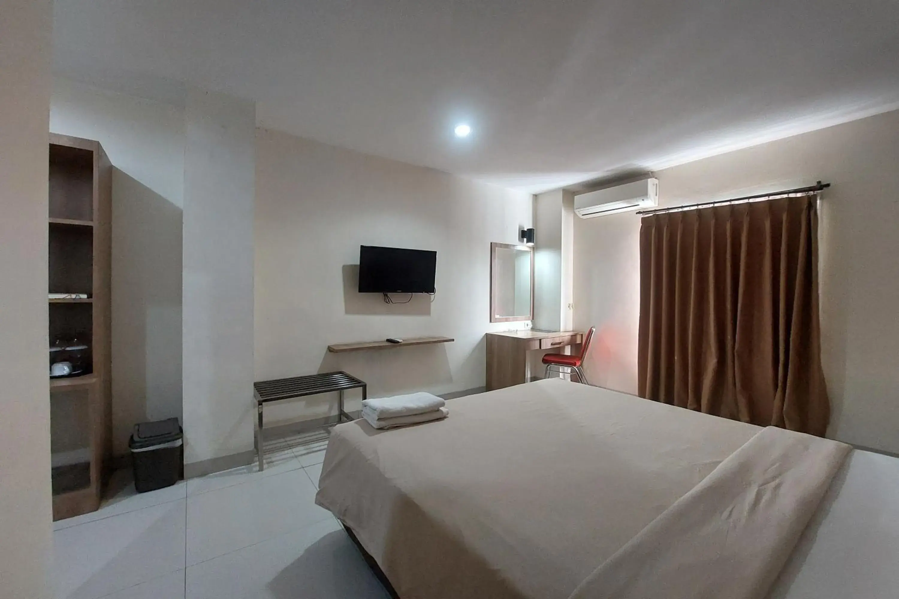 Bedroom, Bed in Kanasha Islami Bedroom, Bed in Kanasha Islami