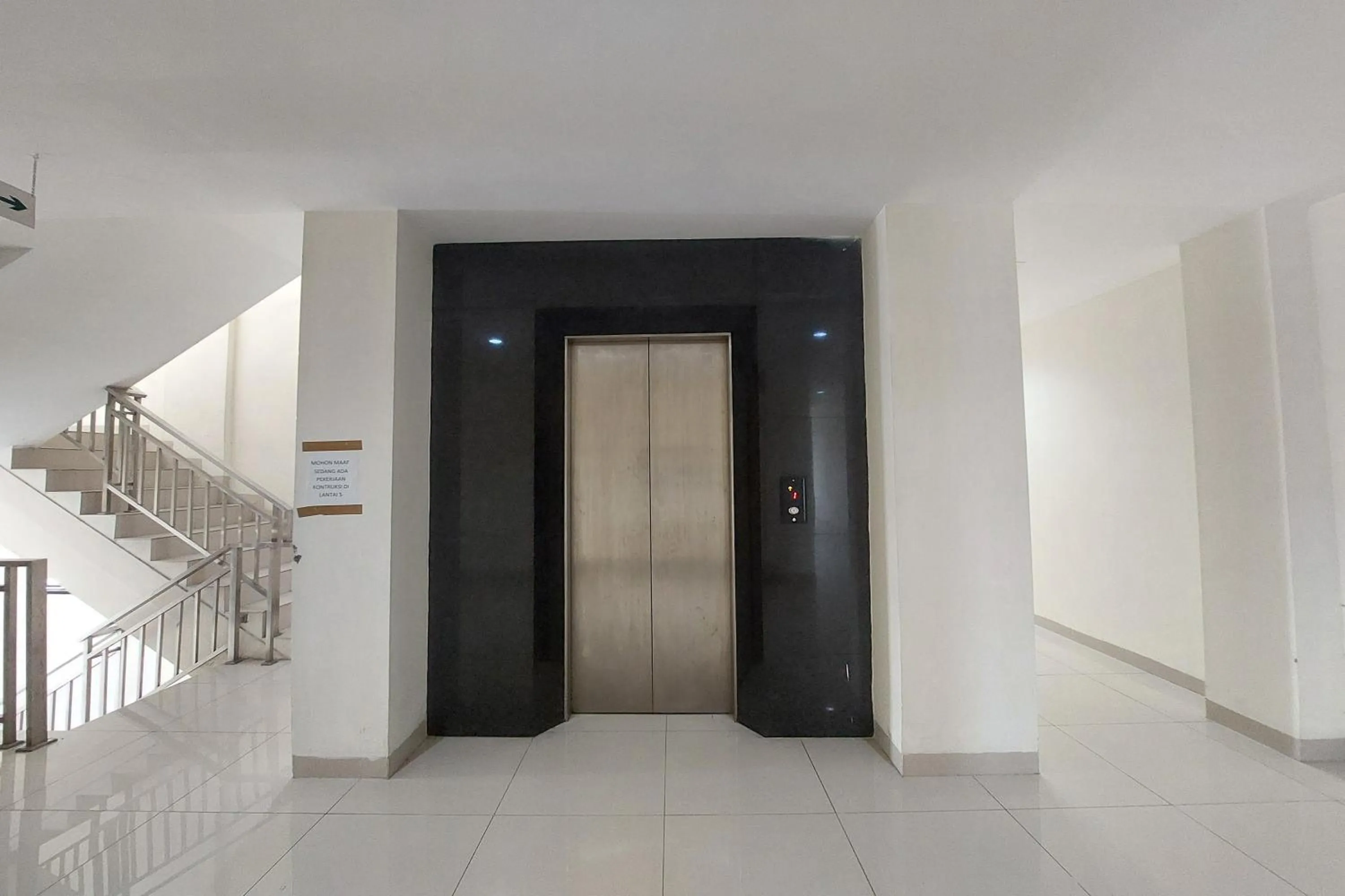 elevator in Kanasha Islami