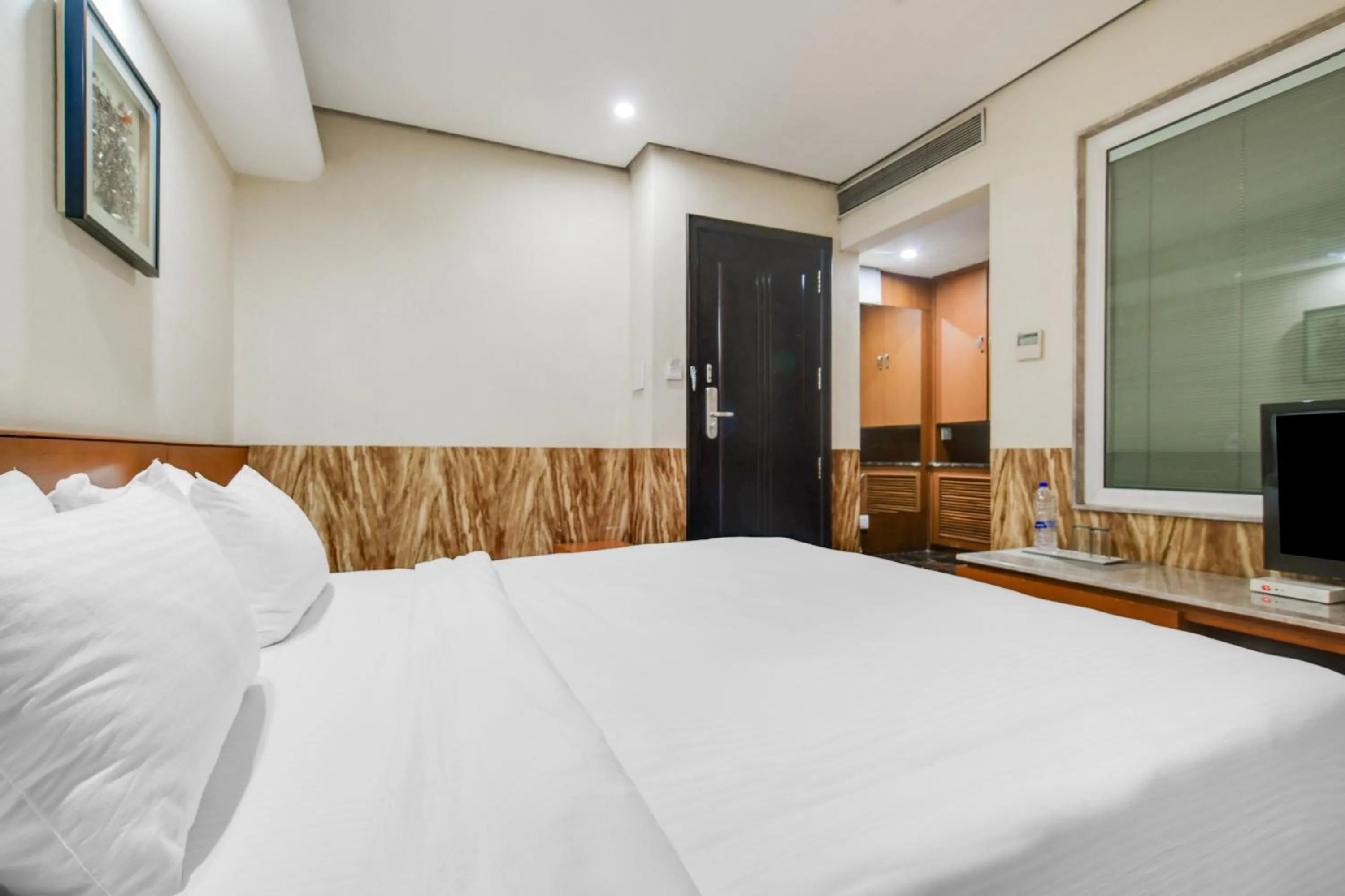 Bedroom, Bed in Palette by CheckIn Chappan Market Indore Formerly Sapphire Star