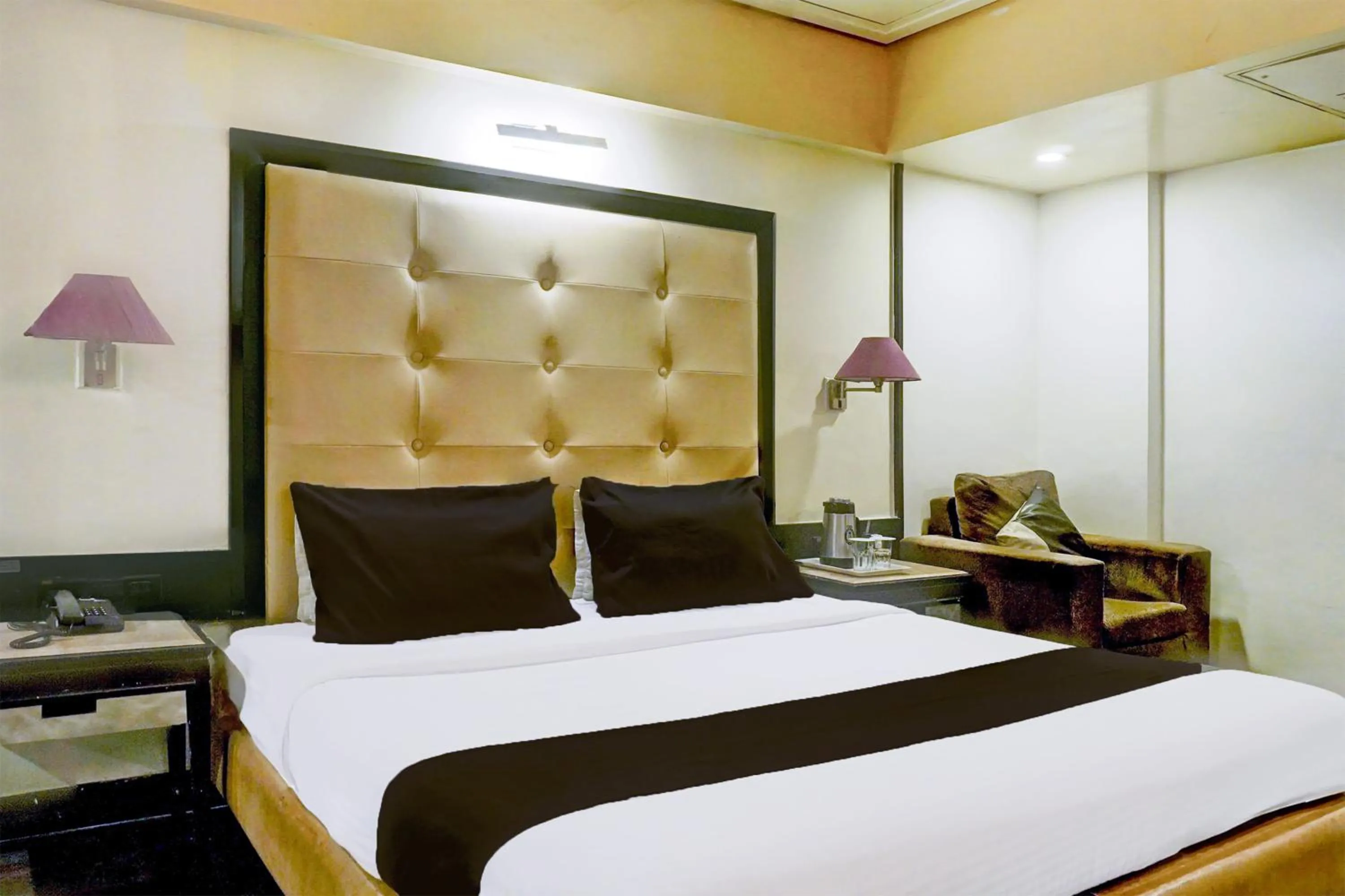 Townhouse Oak JM Road Formerly Krishna presidency