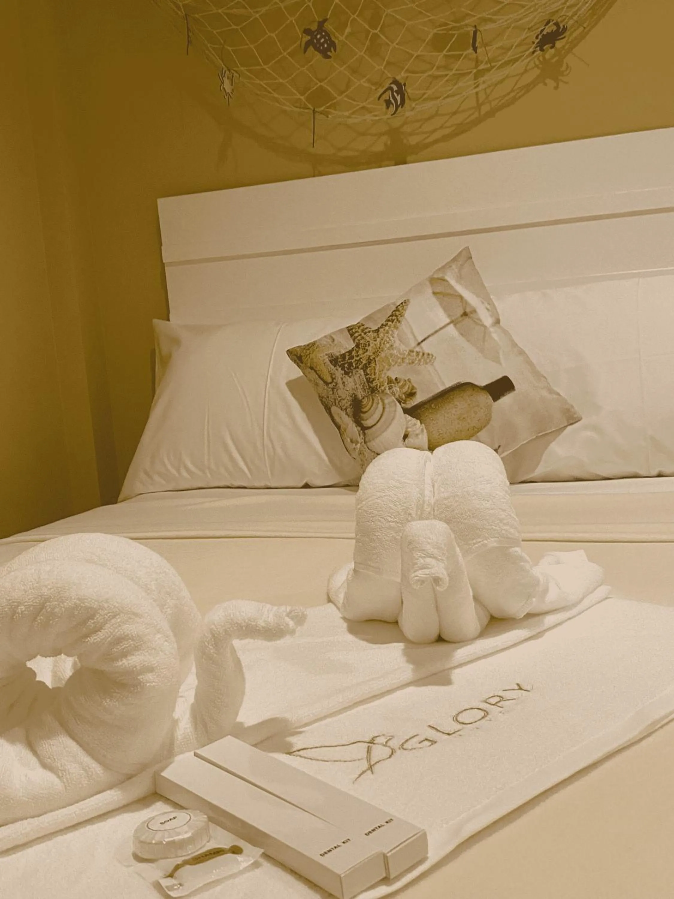 Bed in Glory Inn and Suites Boracay