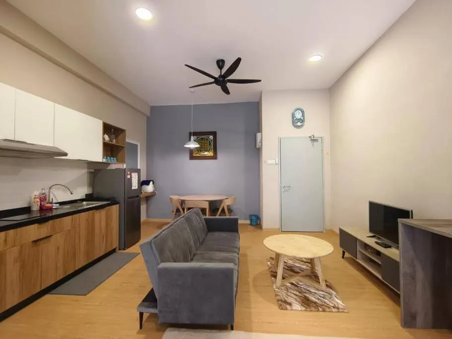 LV7 Vhomez Kuantan 1-4 pax