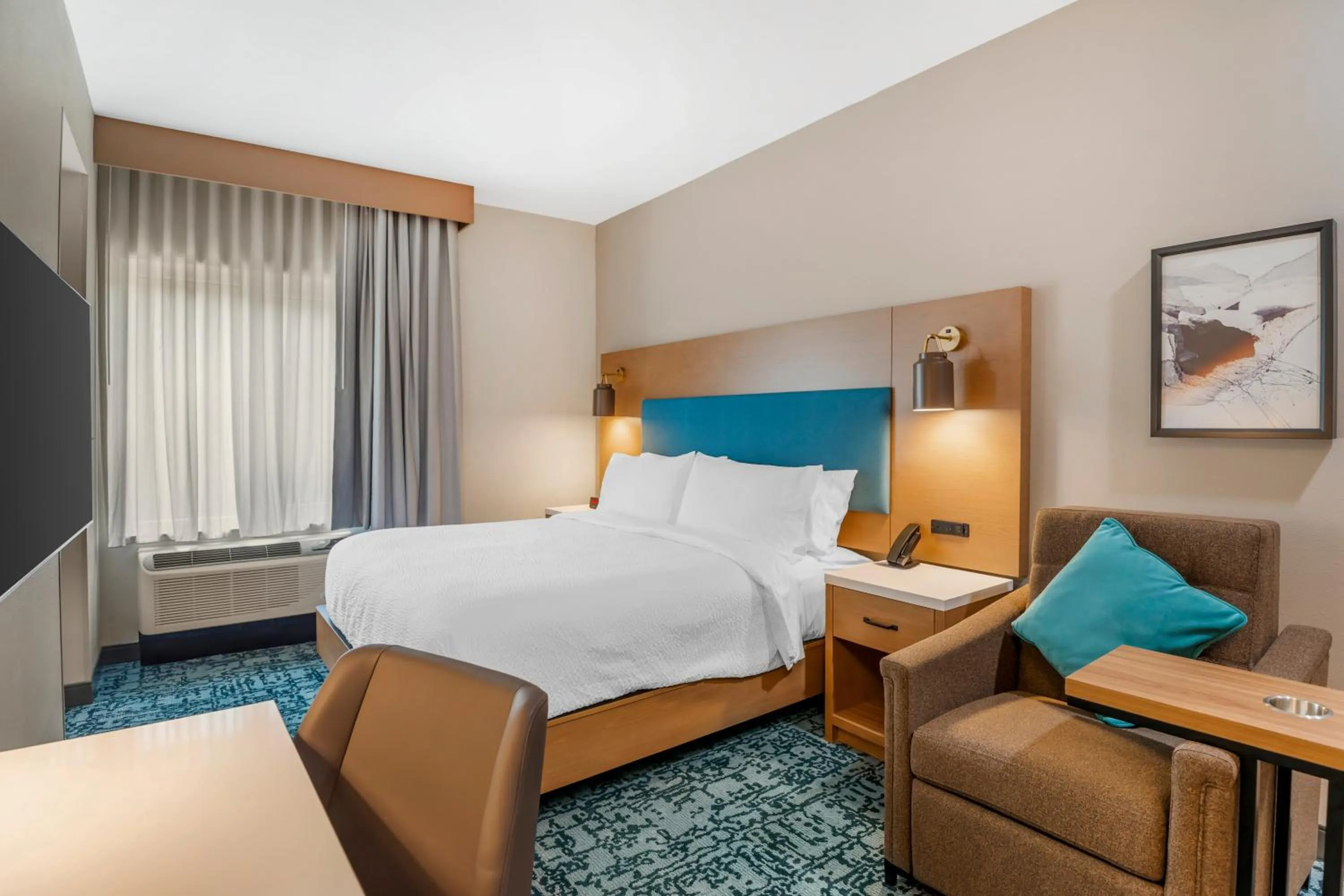 Bed in Candlewood Suites Chester - Richmond by IHG