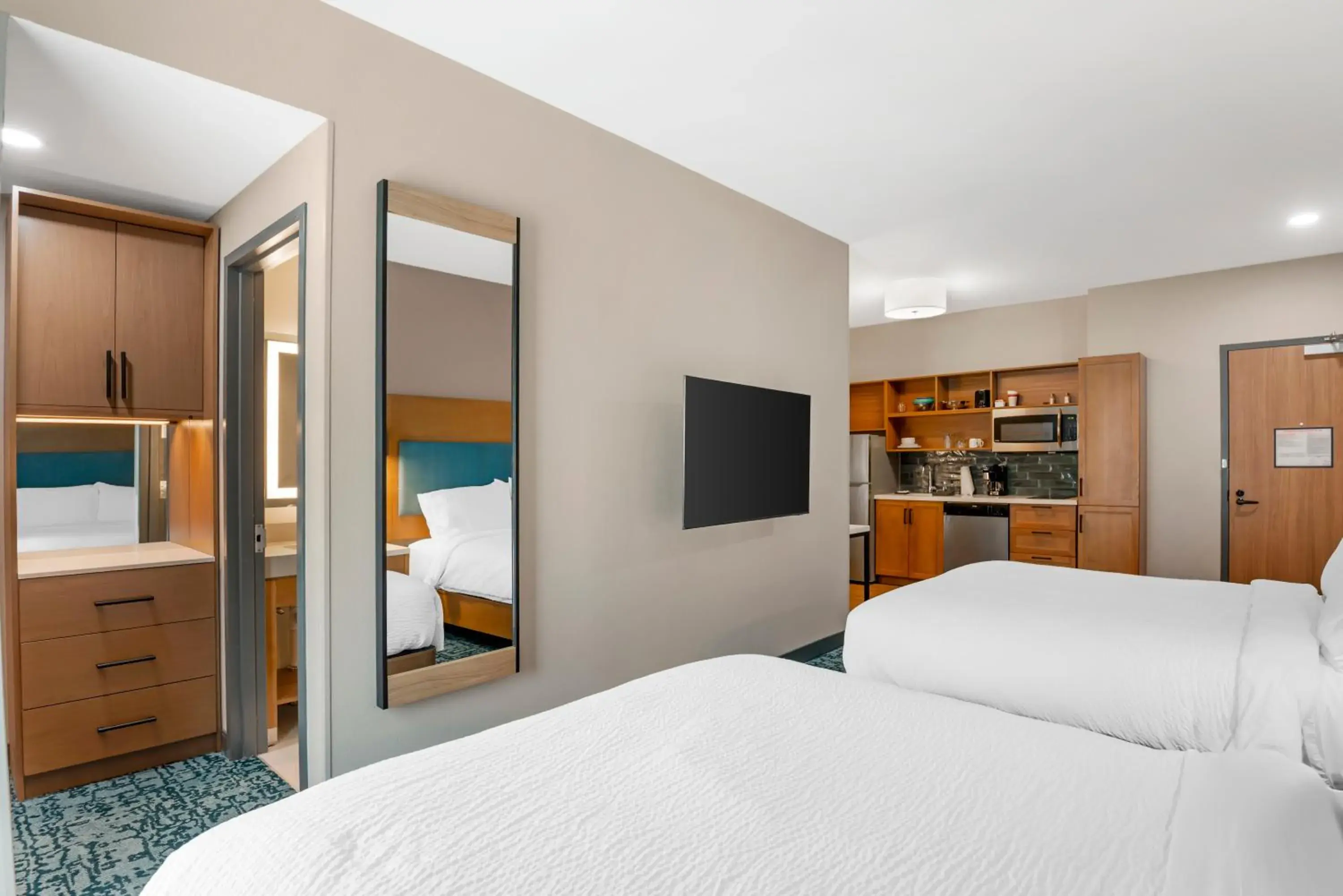 Queen Studio Suite with Mobility Accessible Roll-In Shower in Candlewood Suites Chester - Richmond by IHG Queen Studio Suite with Mobility Accessible Roll-In Shower in Candlewood Suites Chester - Richmond by IHG
