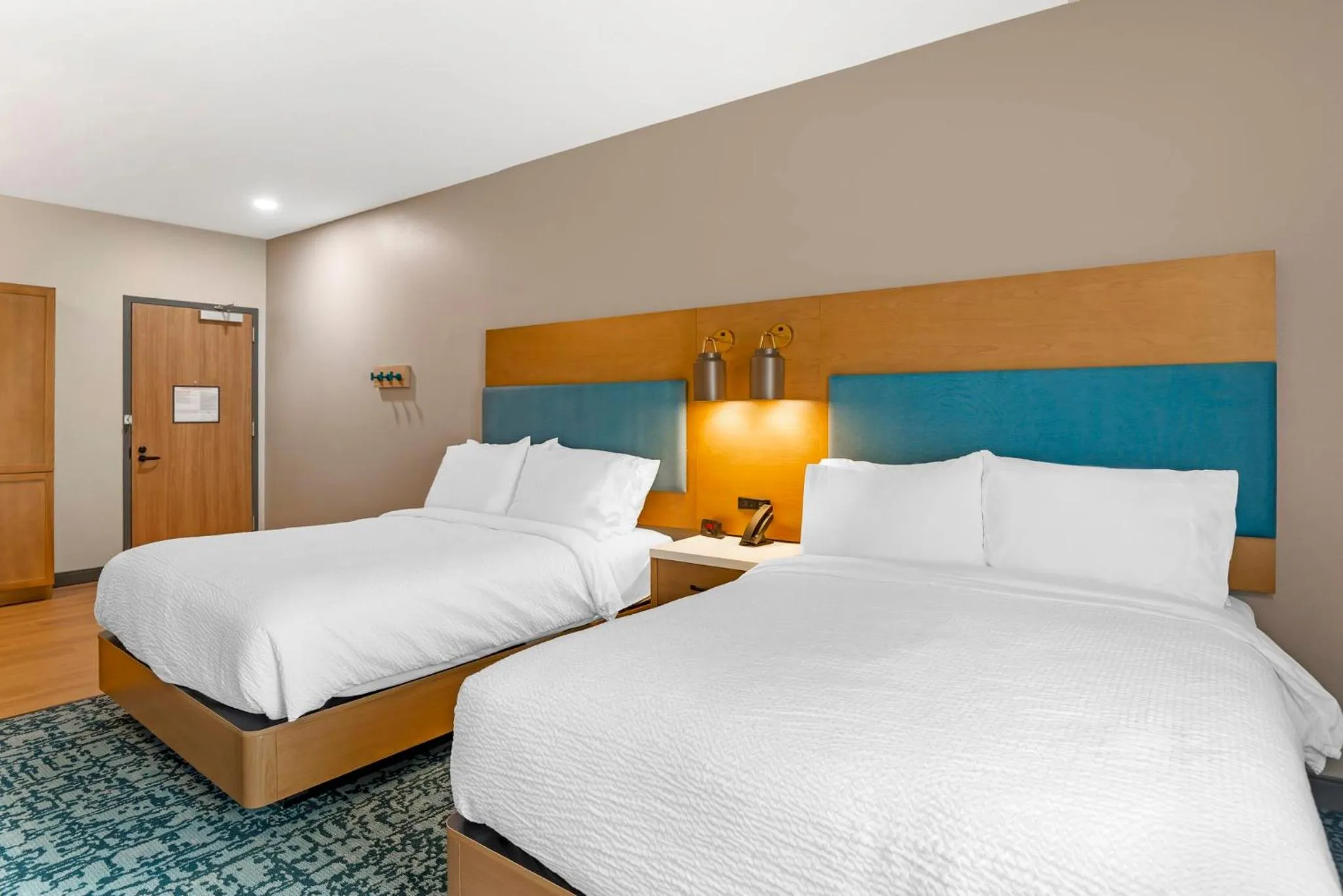Photo of the whole room, Bed in Candlewood Suites Chester - Richmond by IHG
