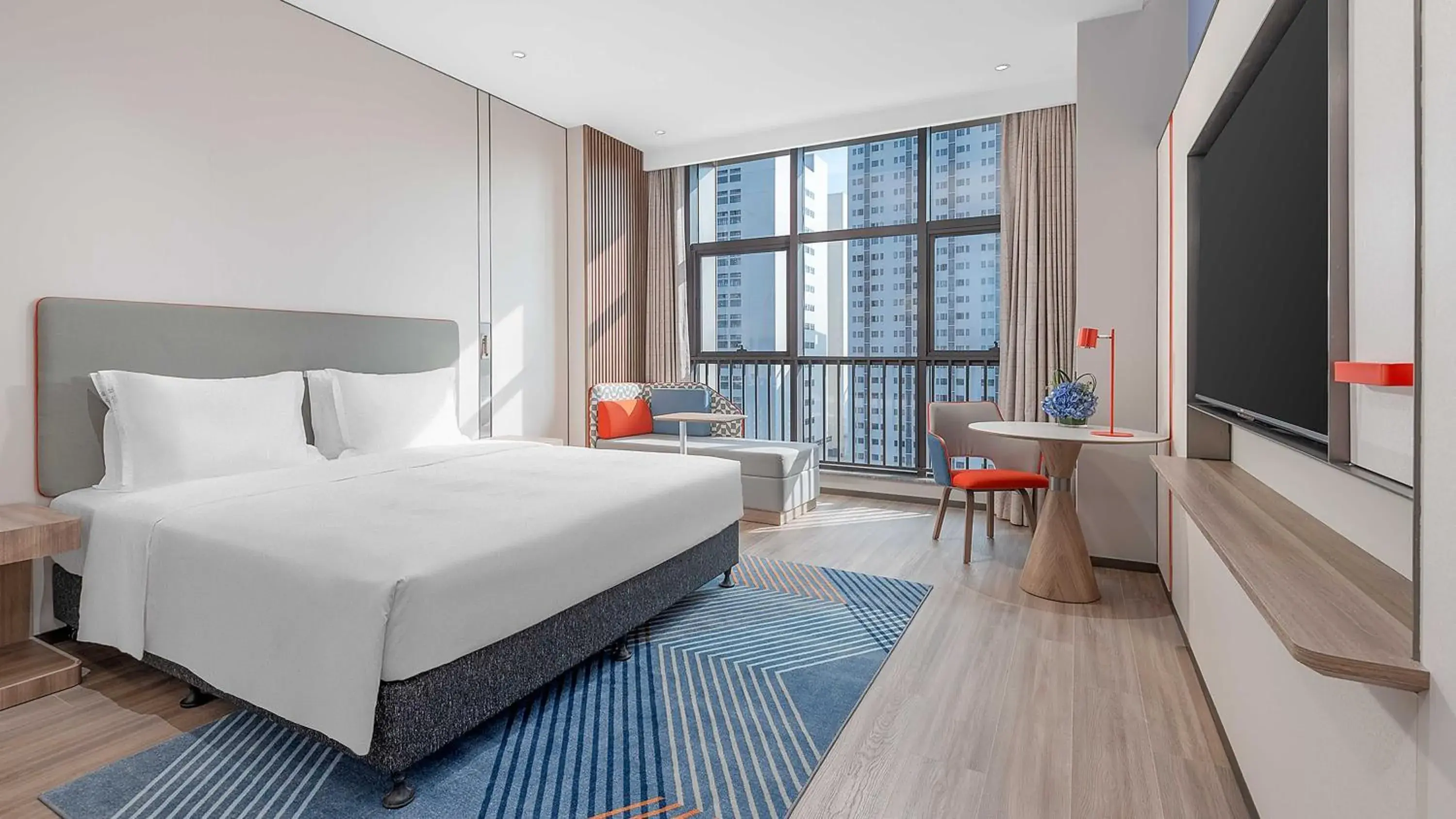 Bed in Holiday Inn Express Foshan Shunde Lecong by IHG Bed in Holiday Inn Express Foshan Shunde Lecong by IHG