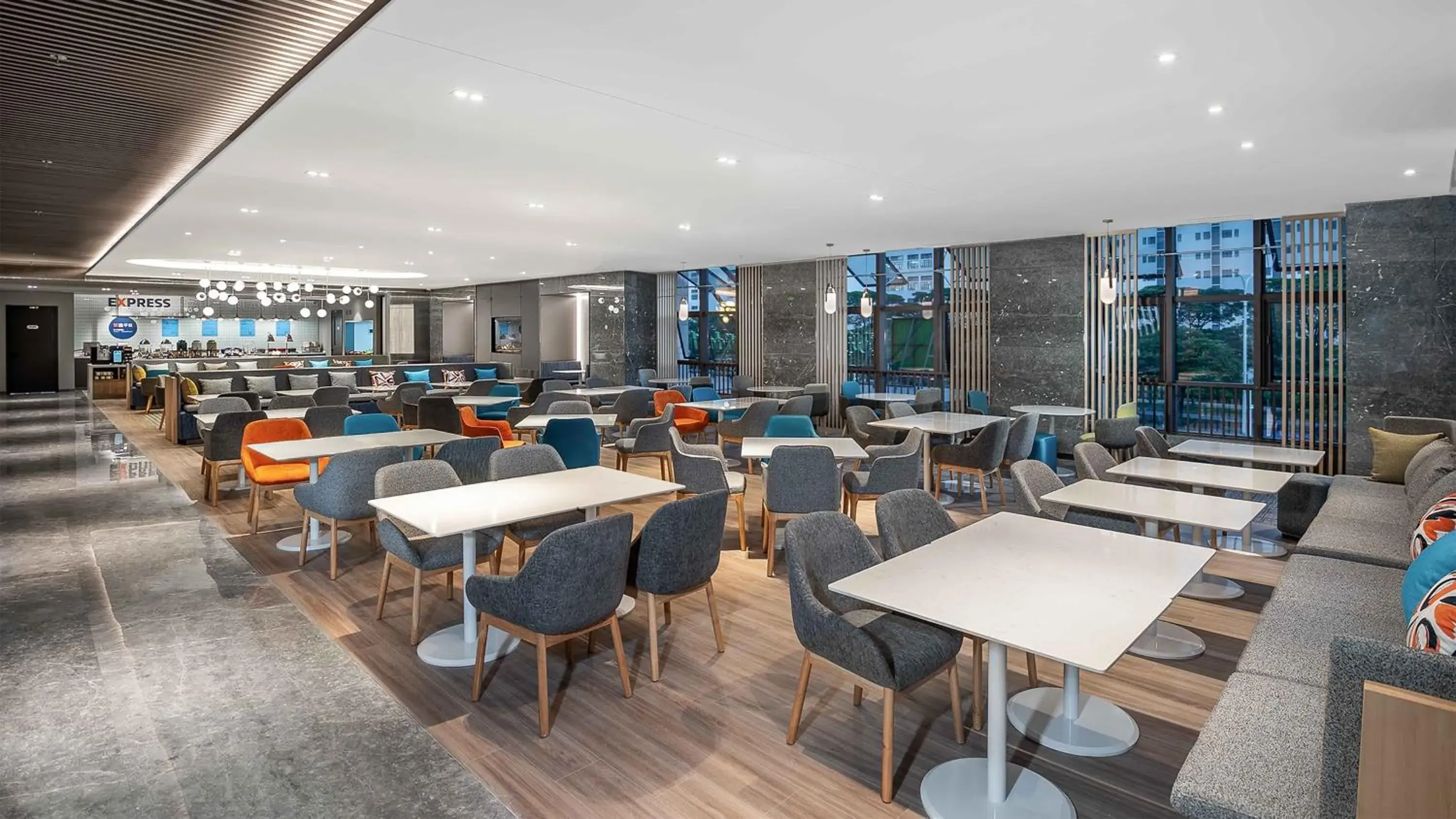 Restaurant/places to eat in Holiday Inn Express Foshan Shunde Lecong by IHG Restaurant/places to eat in Holiday Inn Express Foshan Shunde Lecong by IHG