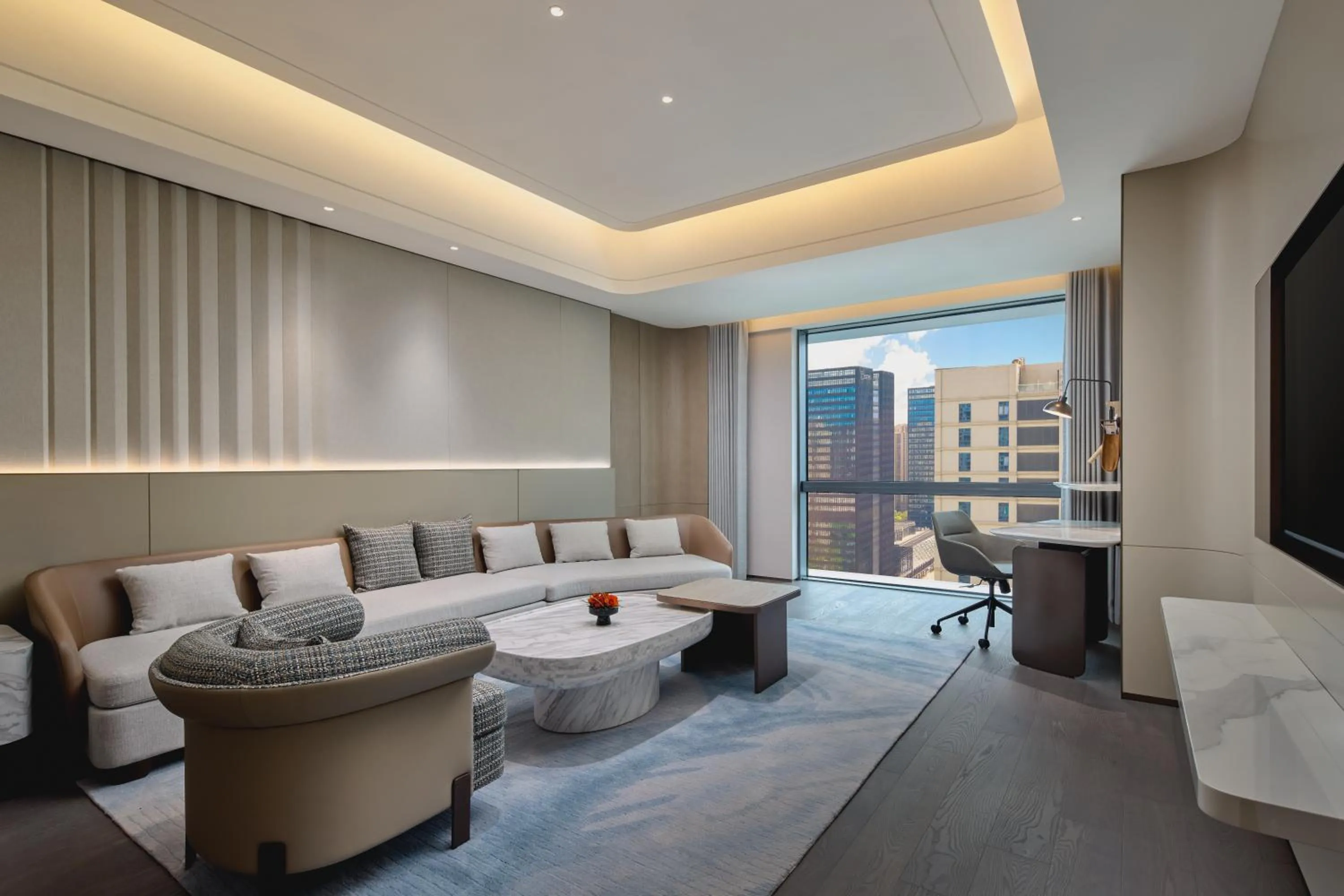 Living room in Crowne Plaza Kunshan East by IHG