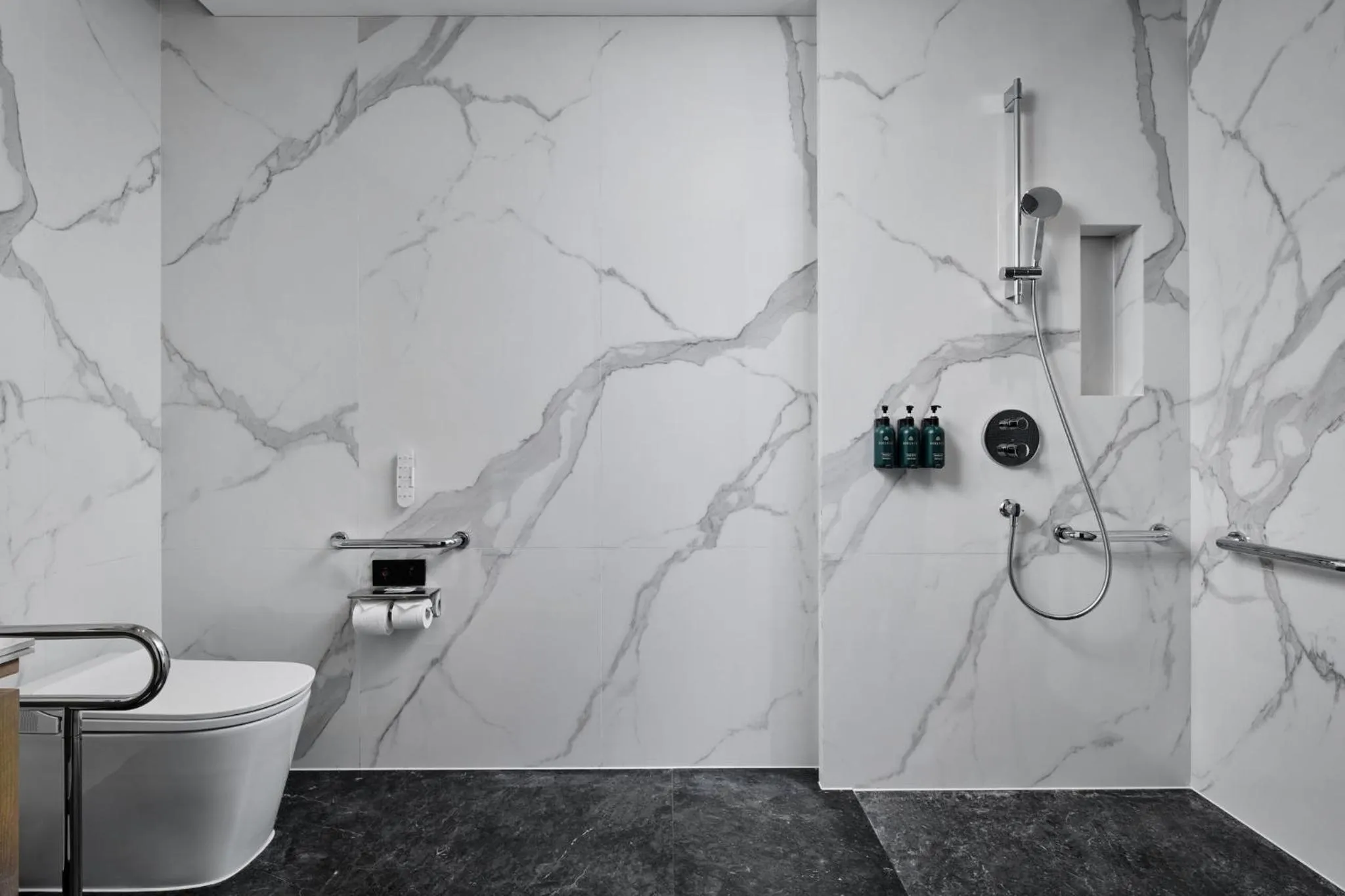 Photo of the whole room in Crowne Plaza Kunshan East by IHG