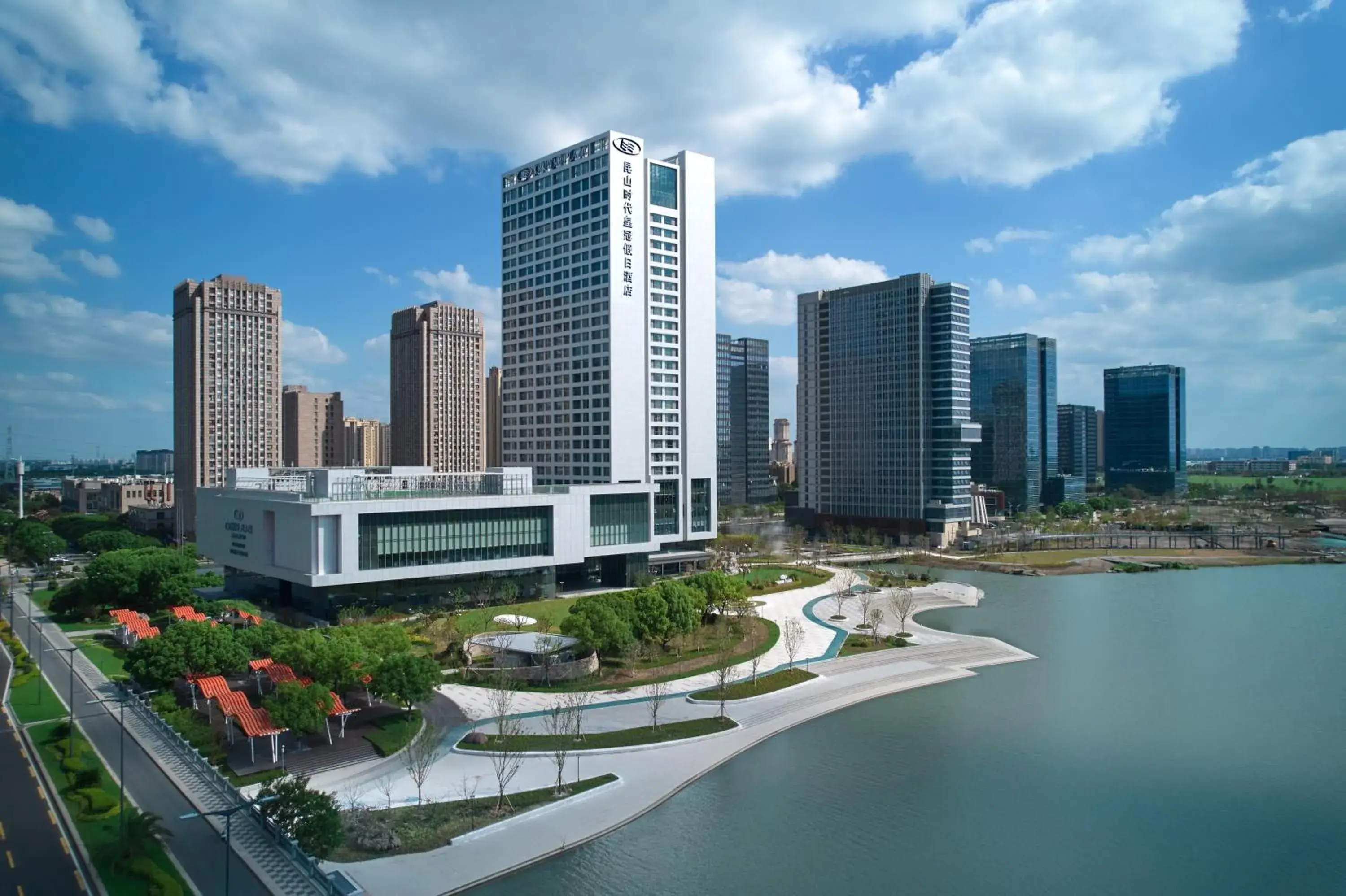 Property building in Crowne Plaza Kunshan East by IHG Property building in Crowne Plaza Kunshan East by IHG