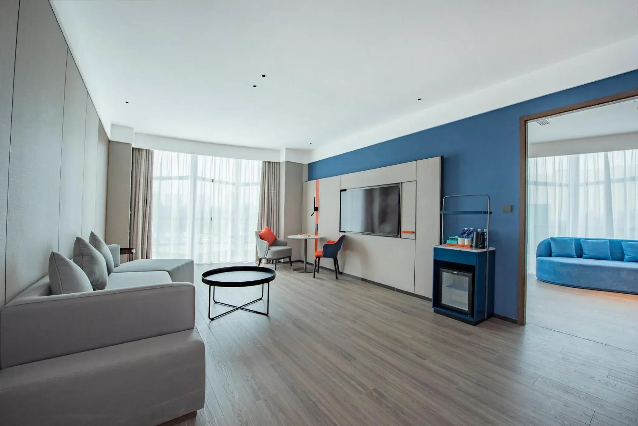 Photo of the whole room in Holiday Inn Express Yinchuan Lanxi Valley Plaza by IHG Photo of the whole room in Holiday Inn Express Yinchuan Lanxi Valley Plaza by IHG