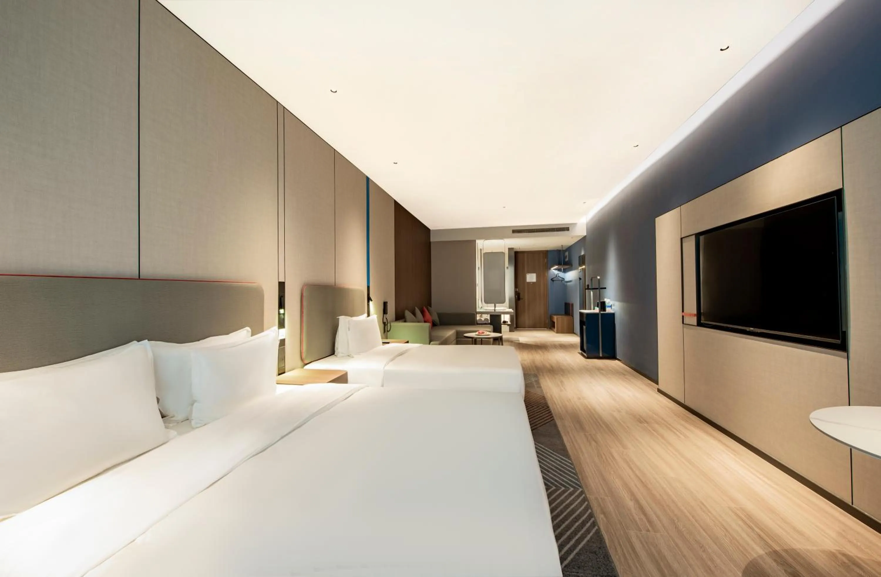 Bed in Holiday Inn Express Yinchuan Lanxi Valley Plaza by IHG