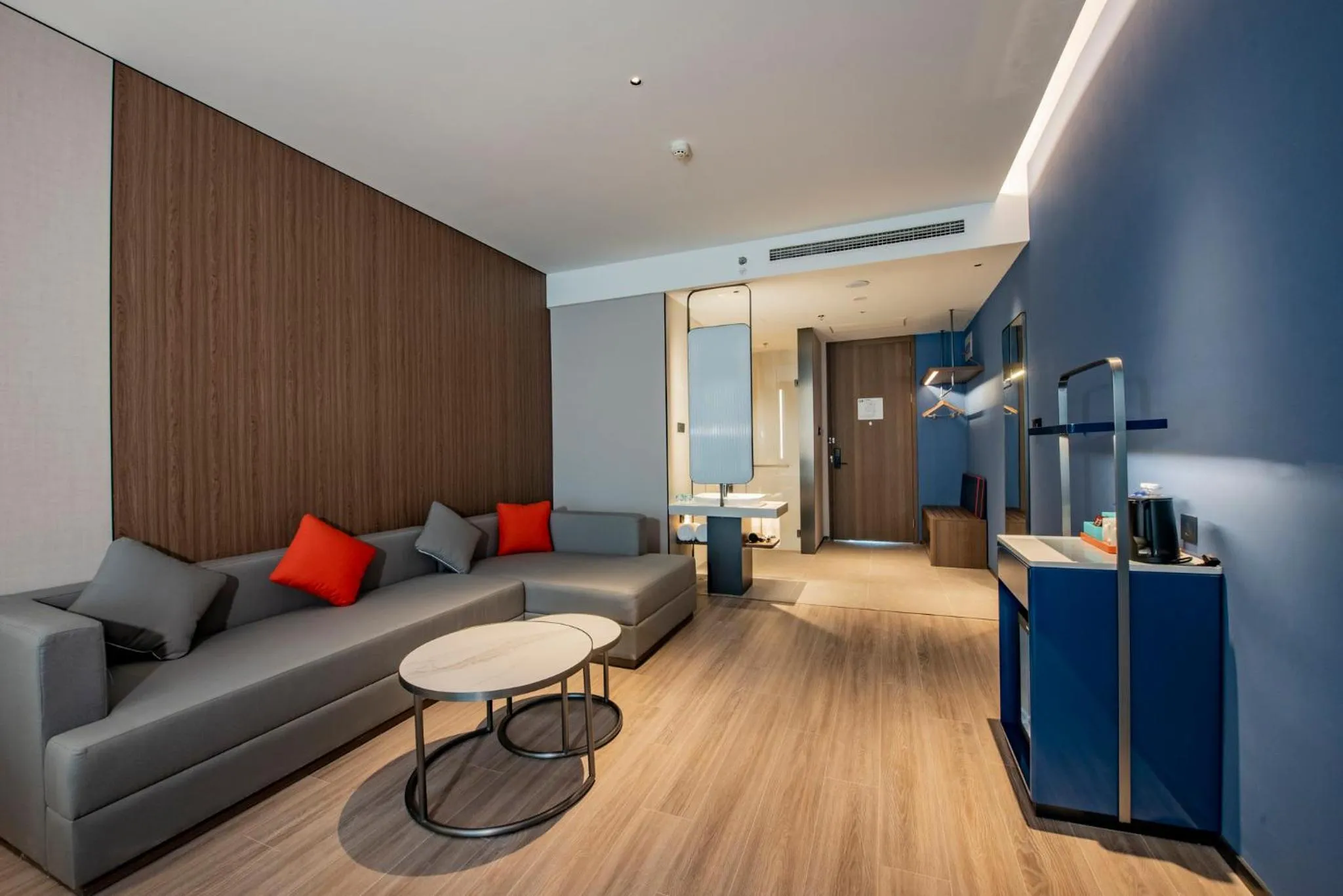 Photo of the whole room in Holiday Inn Express Yinchuan Lanxi Valley Plaza by IHG