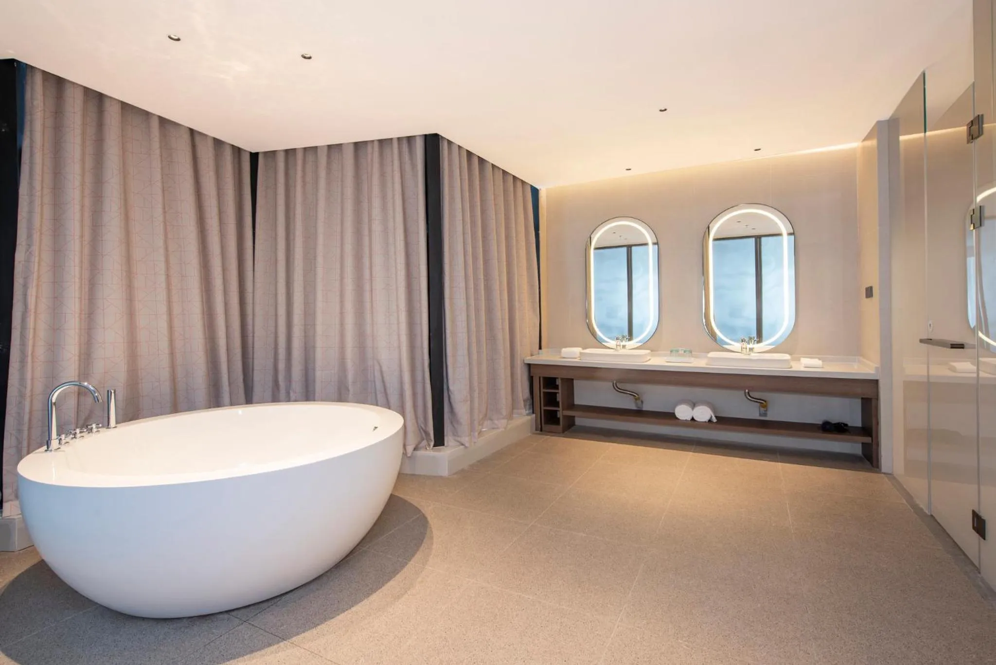 Photo of the whole room in Holiday Inn Express Yinchuan Lanxi Valley Plaza by IHG