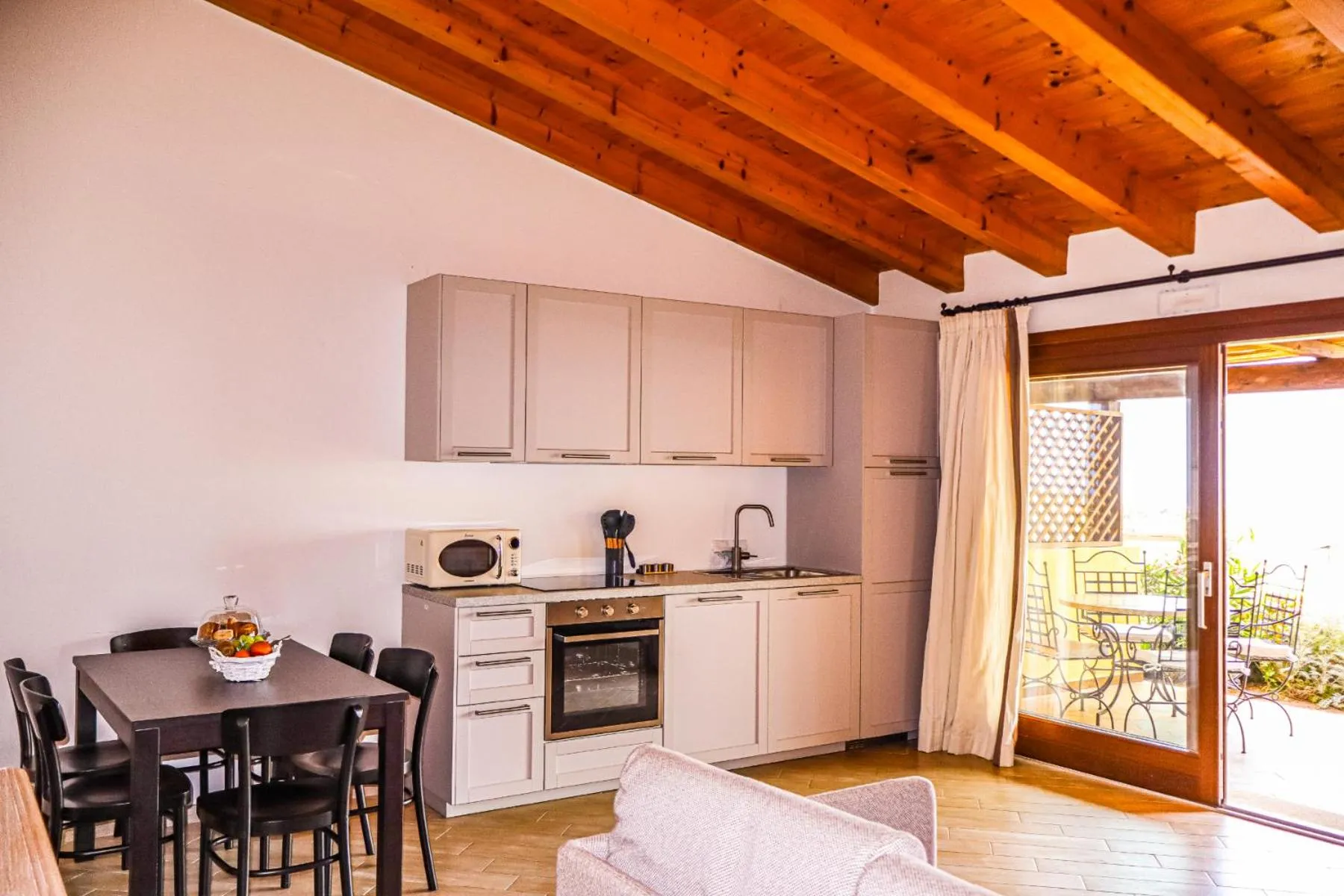 Kitchen or kitchenette in Borgo Arborea Charming Retreat