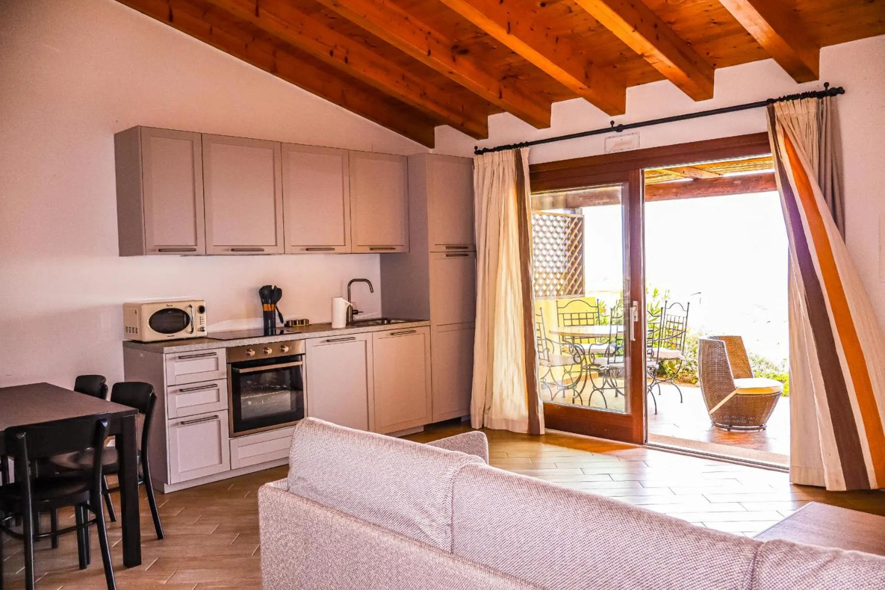 Kitchen or kitchenette in Borgo Arborea Charming Retreat