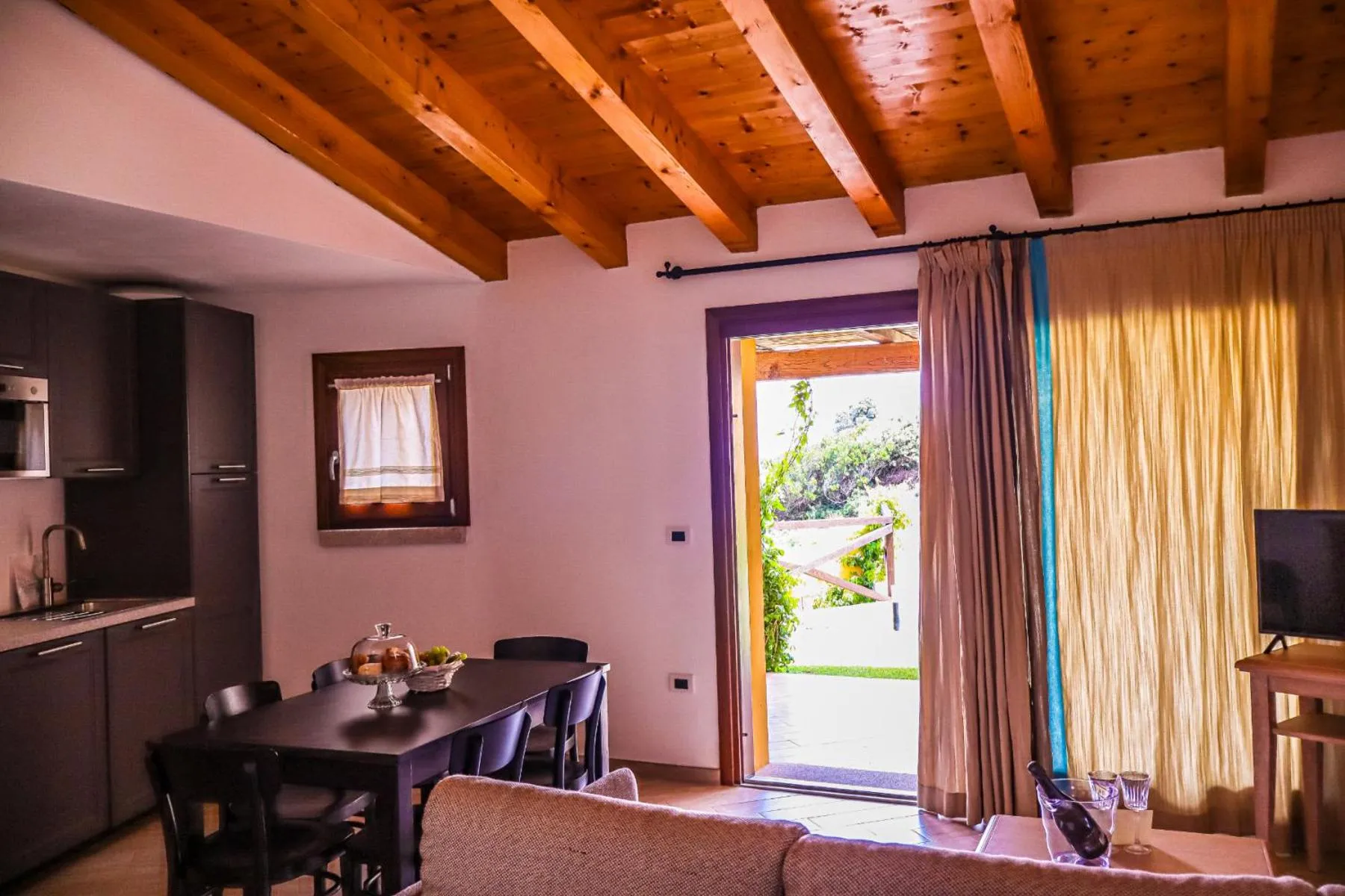 Kitchen or kitchenette in Borgo Arborea Charming Retreat