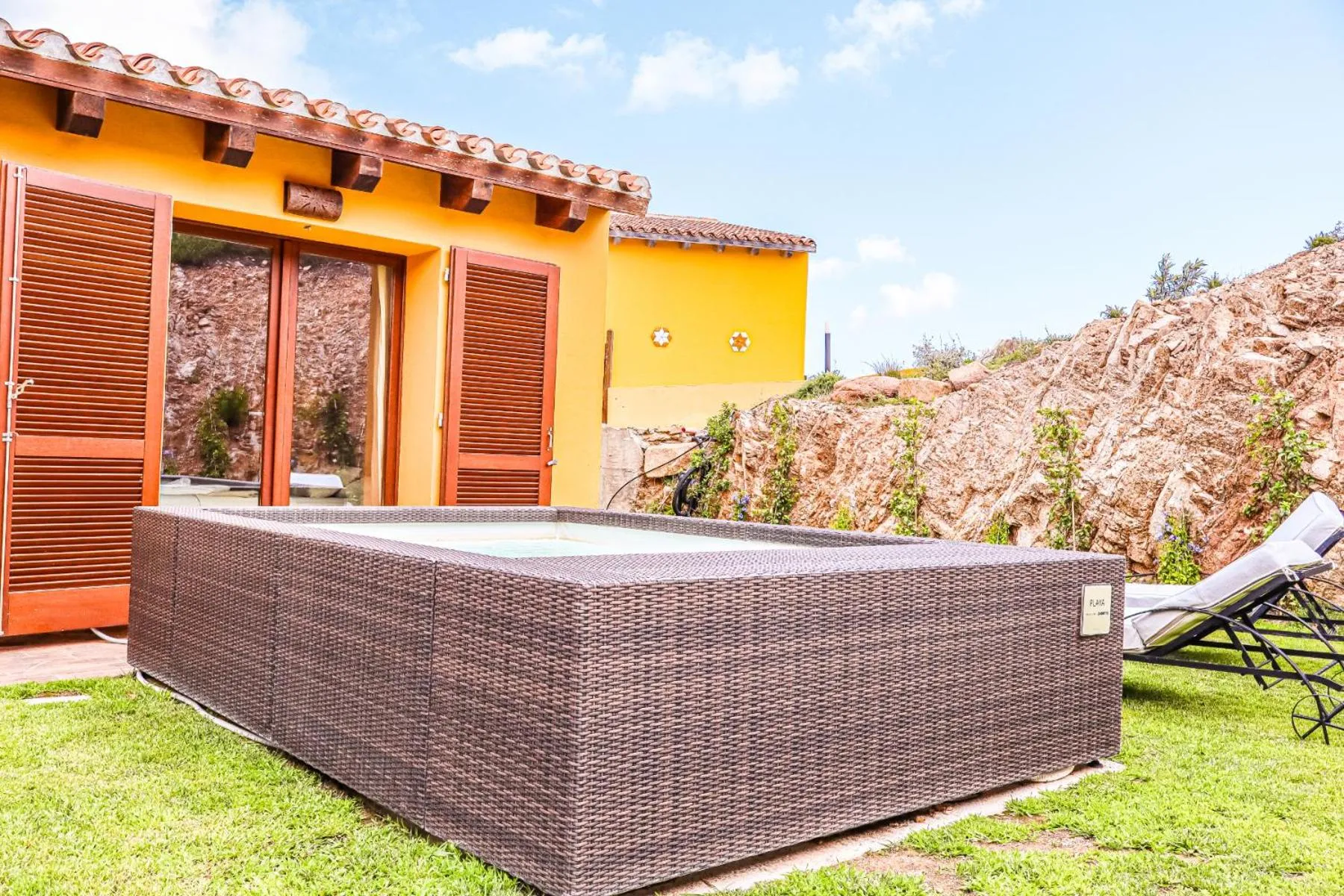 Garden in Borgo Arborea Charming Retreat